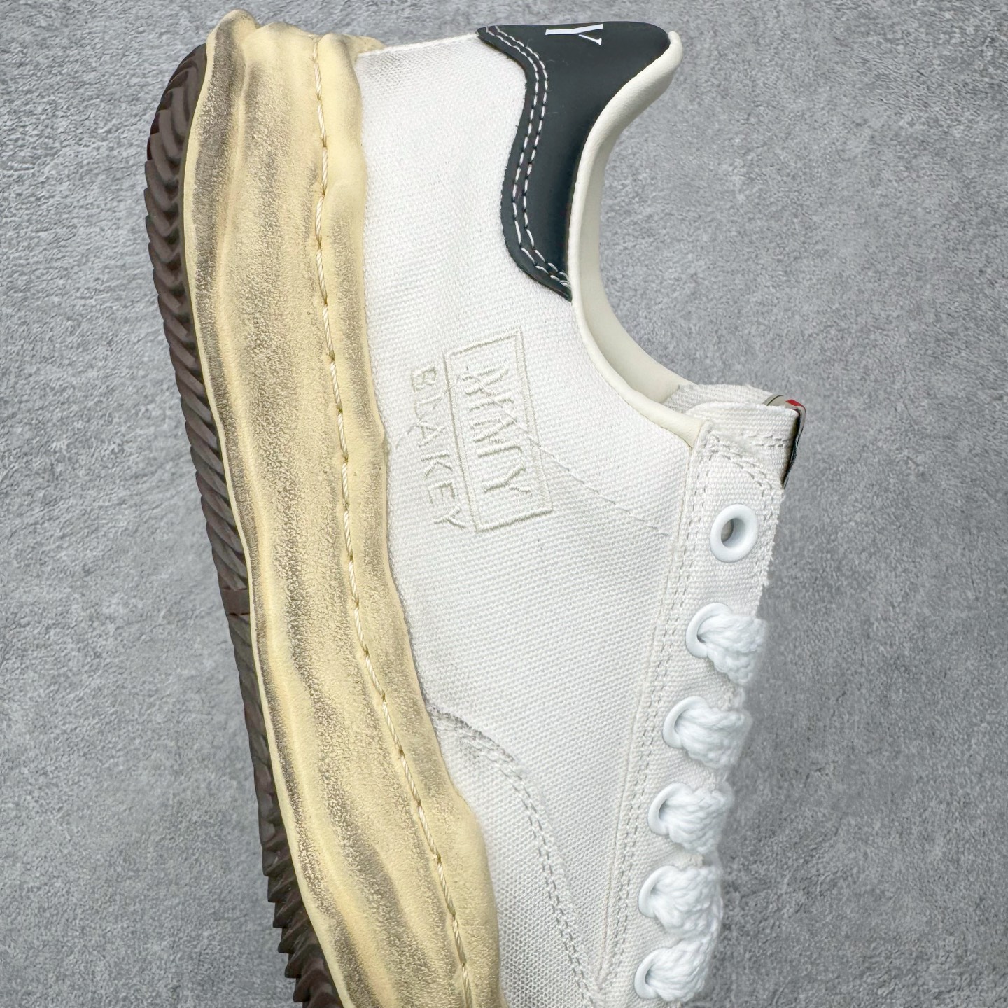 Maison Mihara Yasuhiro MMY "BLAKEY" OG Sole Low-top Sneaker