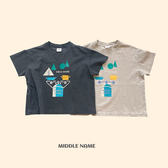 🇰🇷middle name tee