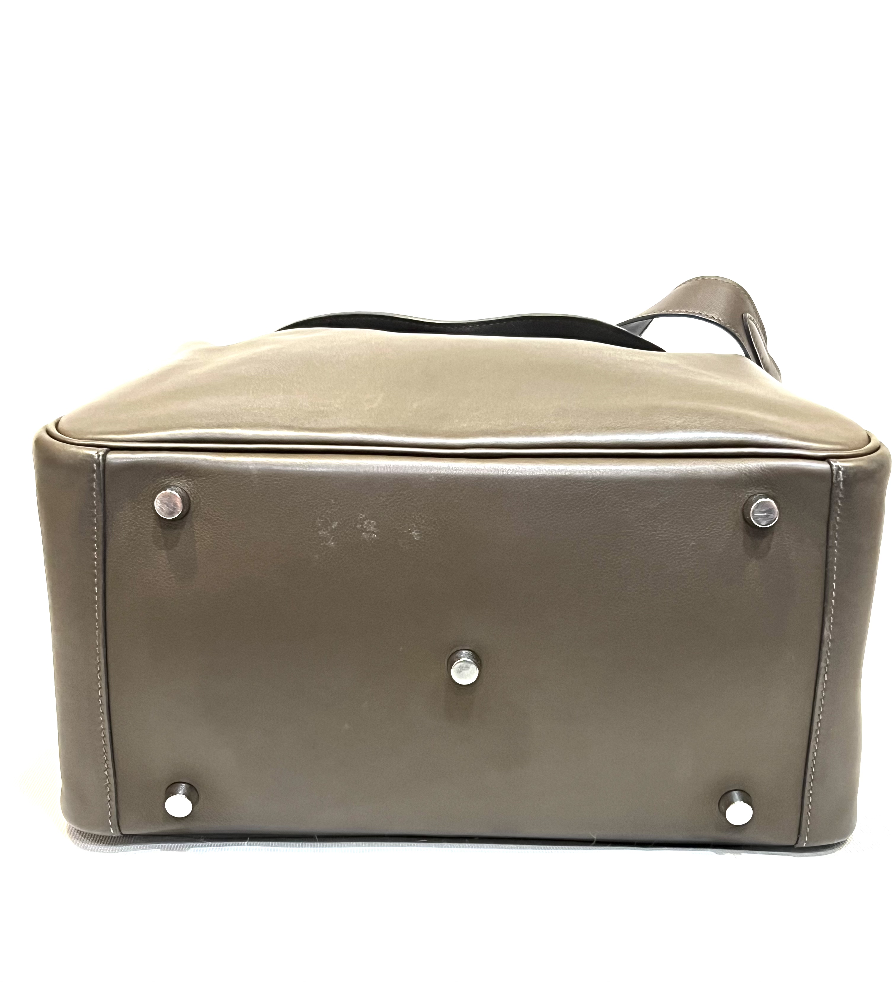 Pre-Owned Hermès Lindy 30 Stamp 框R / Product Code: 26041121