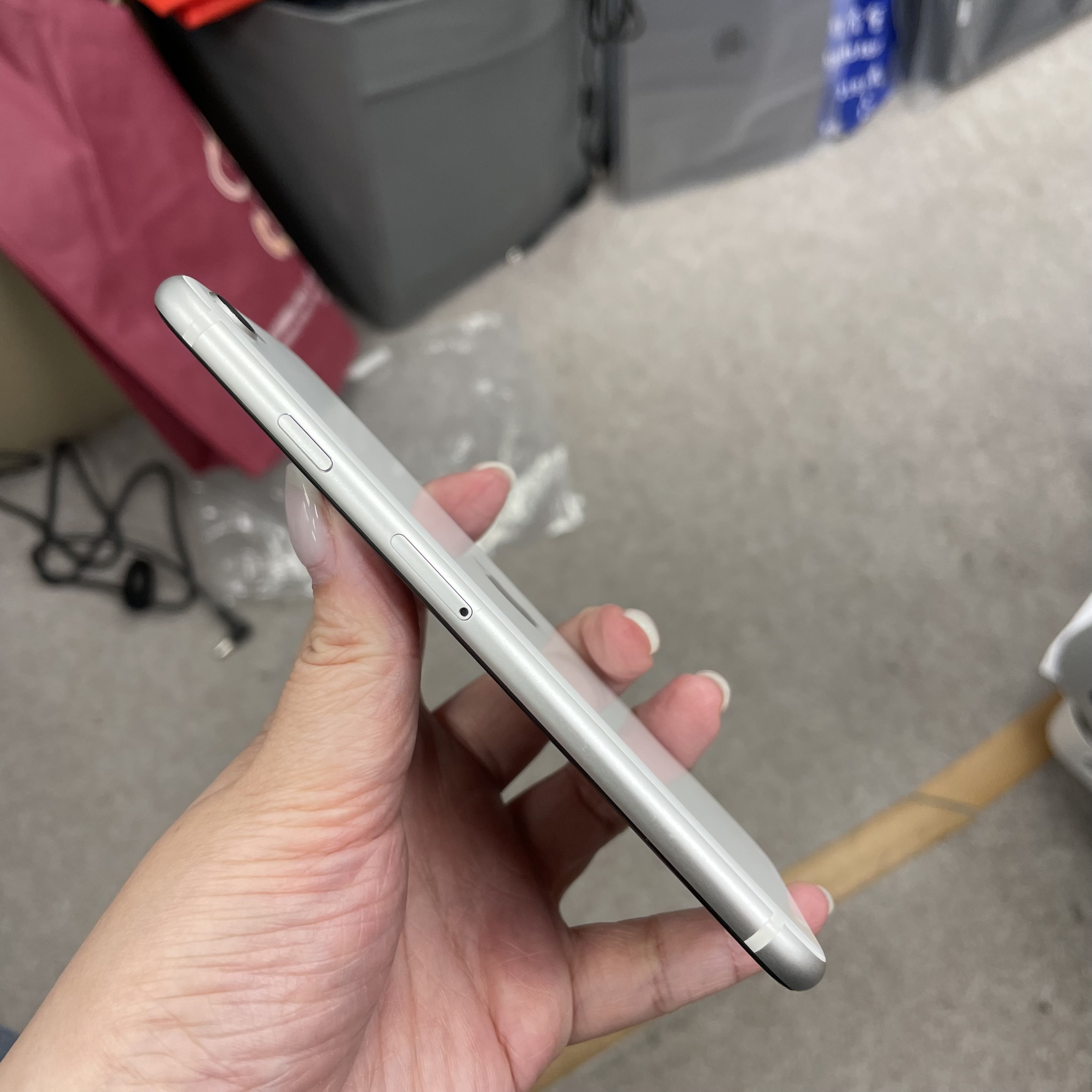 *6634 SE2 勁靚機 64GB 電72 白色 white