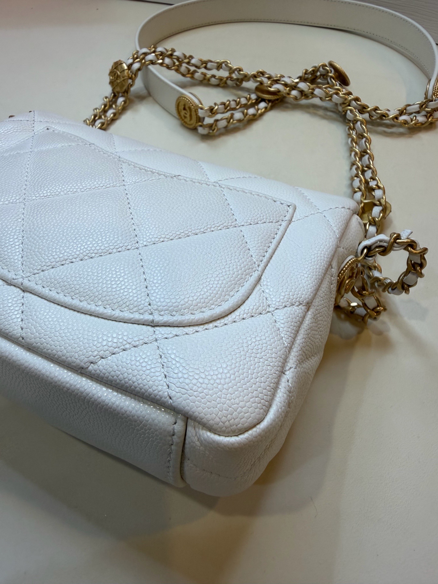 Pre-Owned CHANEL Mini Square / Product Code: 26042427