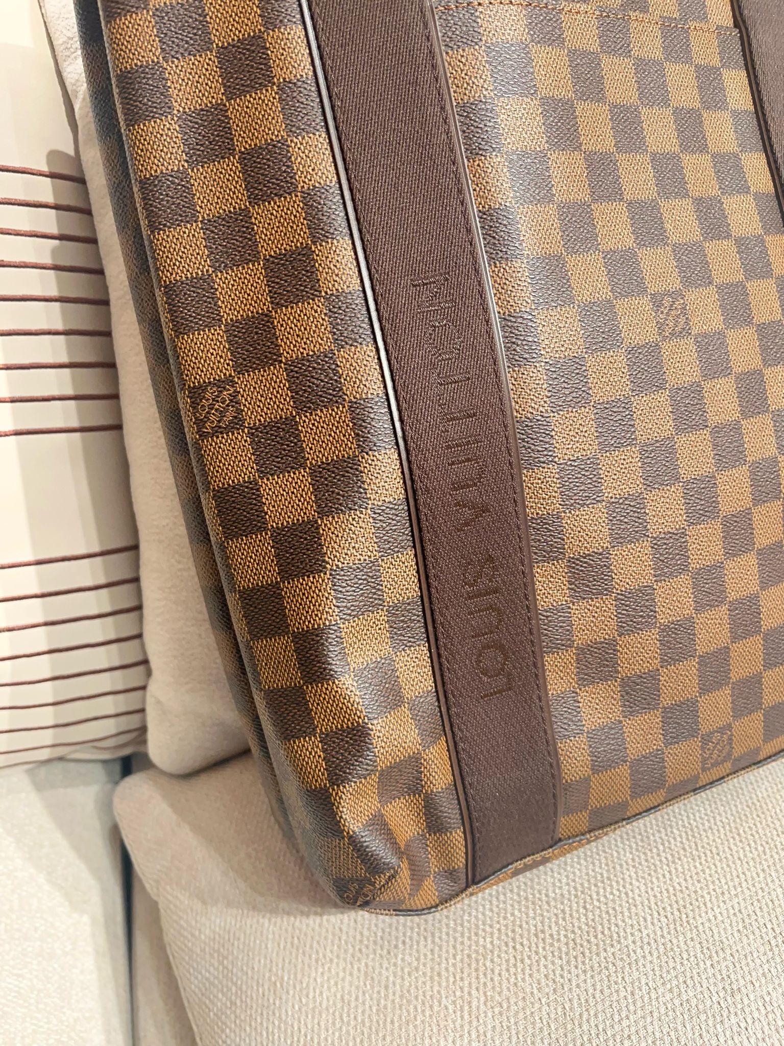 Lv BEAUBOURG tote bag 可放A4 file 100%Authentic ,99%new✅dust bag 