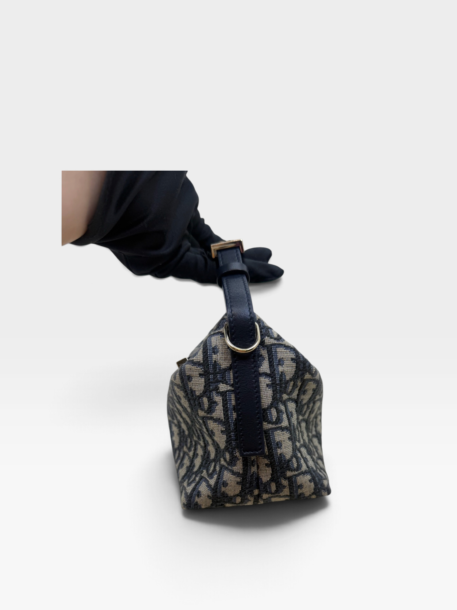 Pre-Owned DIOR Travel Nomad Bag / Product Code:K093007