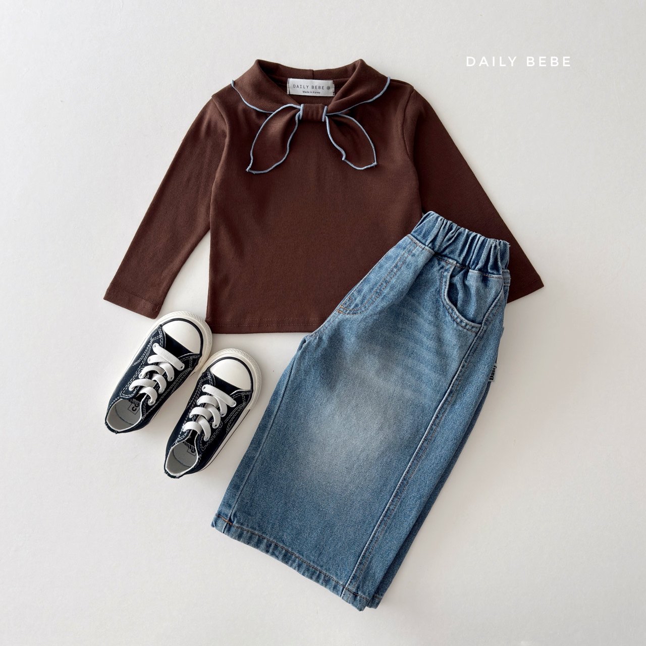 Dailybebe | Scarf T-Shirt