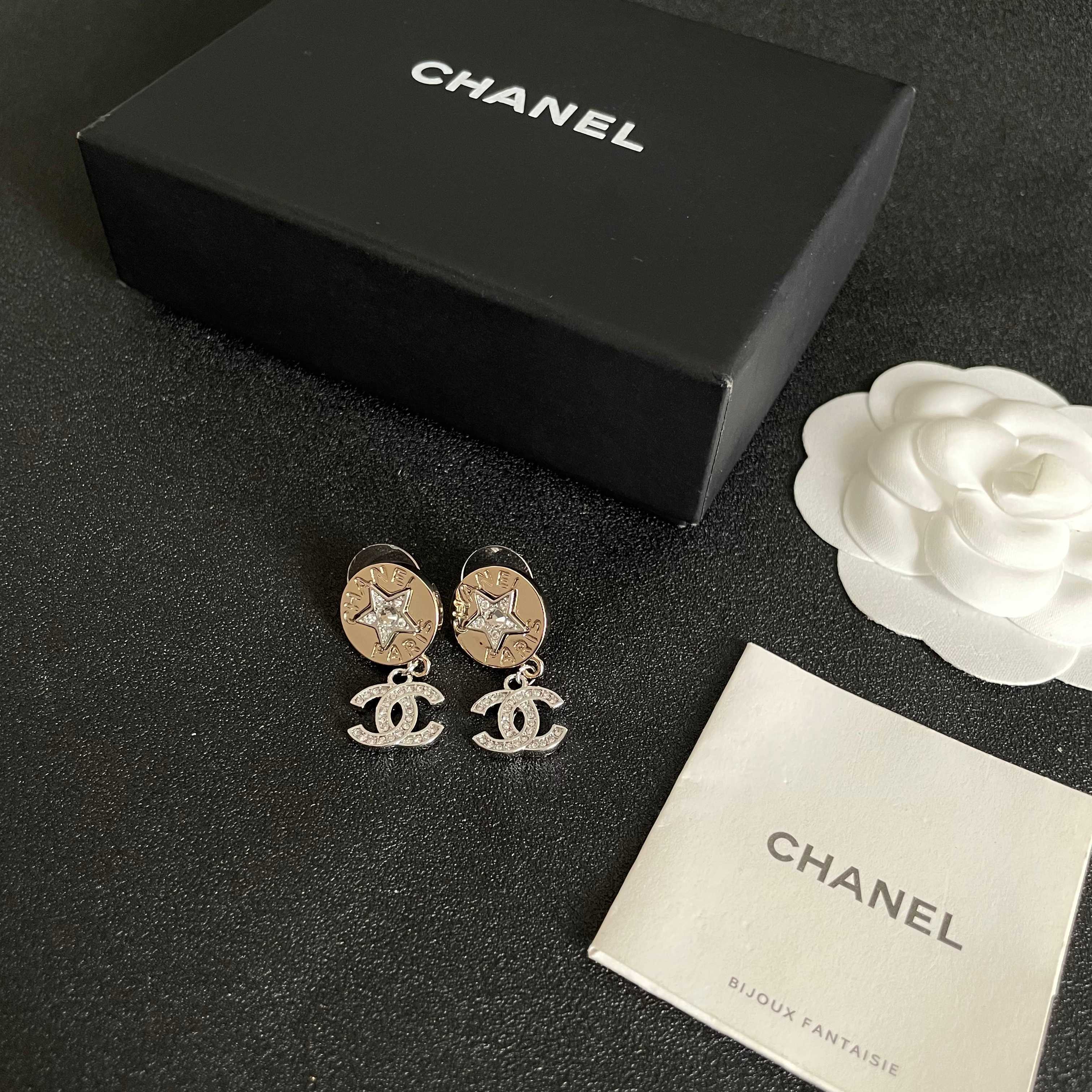 CHANEL 閃耀星星CC耳環