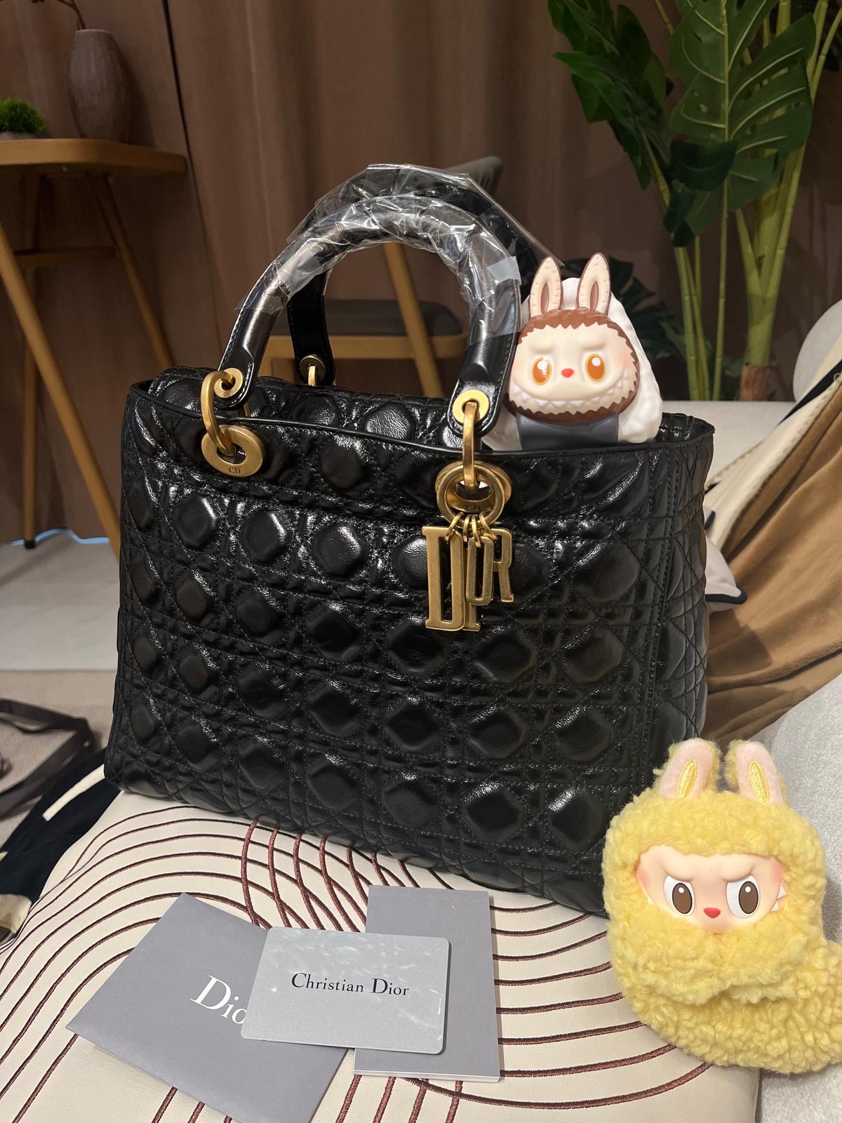 Dior lady dior large 黑色亮面牛皮 100%Authentic,，95%new ✅ certificate ✅盒