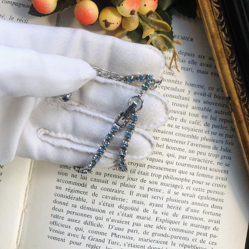 Vintage C.a. 1960s "Keye"Designer Blue Baguette Rhinestone/Crystal Swinging Necklace (MT1824)