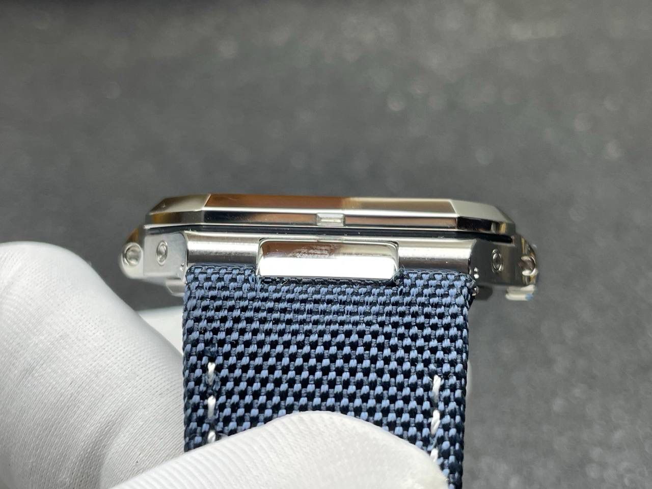 🌐百达翡丽 推出设计与美学： Cubitus 5822P-001表壳尺寸 45毫米（对角线测量） ，这款腕表的心脏是 Caliber 240 PS CI J LU 自动上链机芯🌐