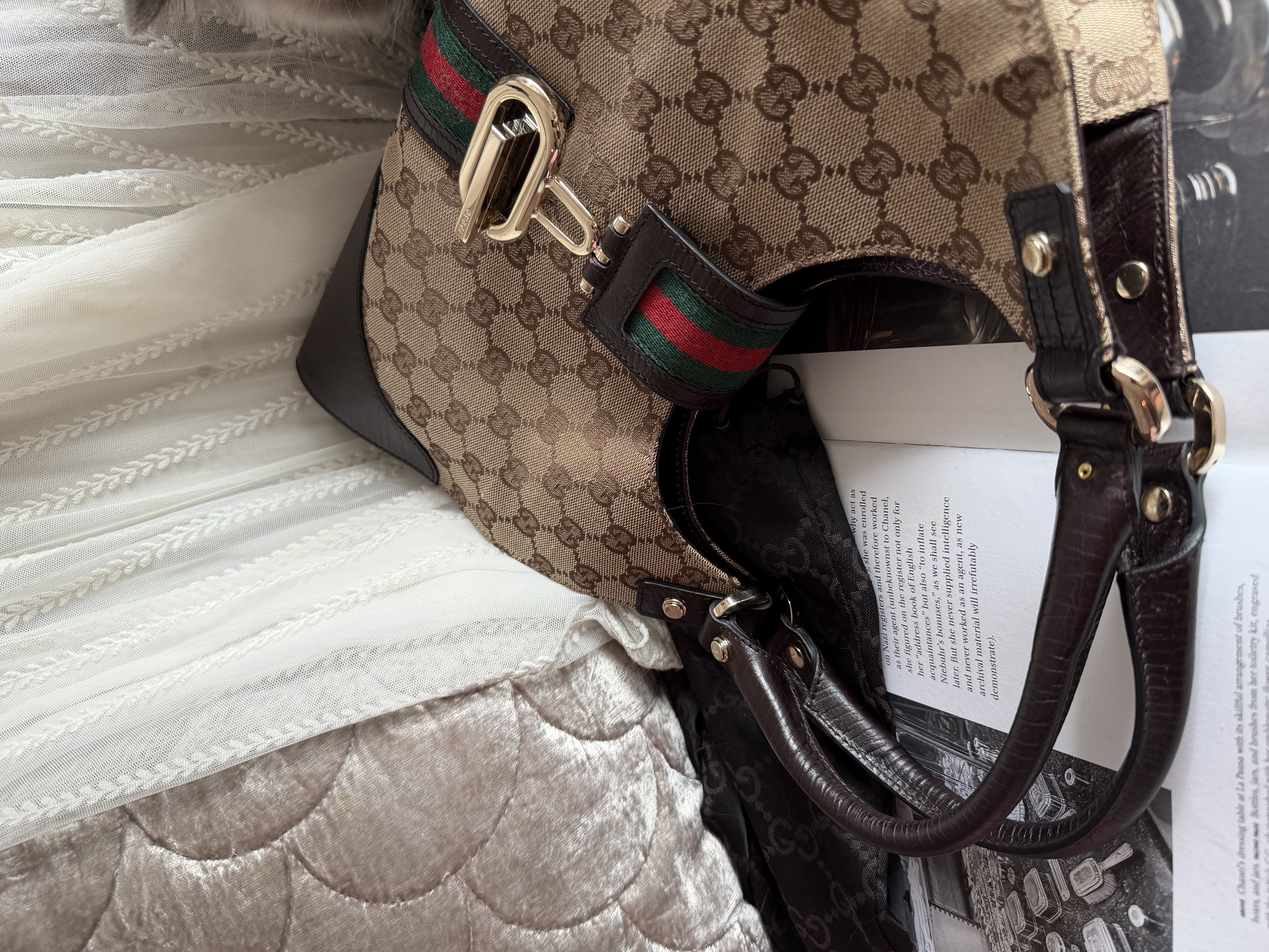 Vintage gucci jackie bag gold gg logo lock 