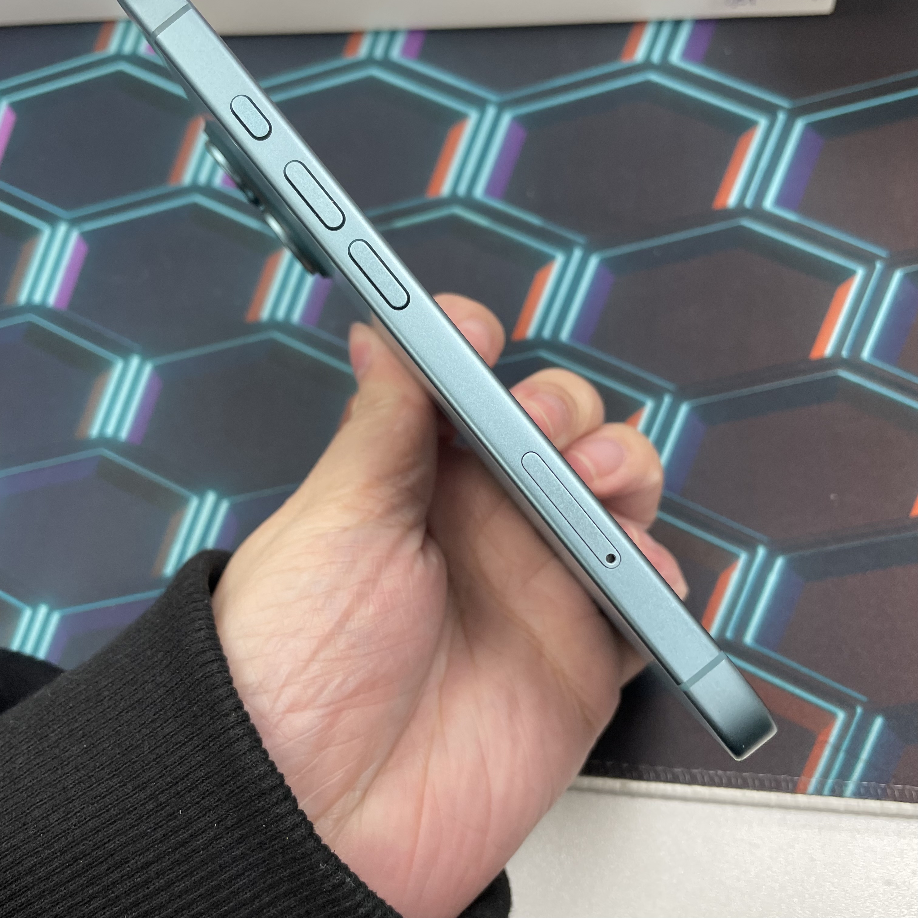 *6124 16 勁靚機 256GB 電89 綠色 green