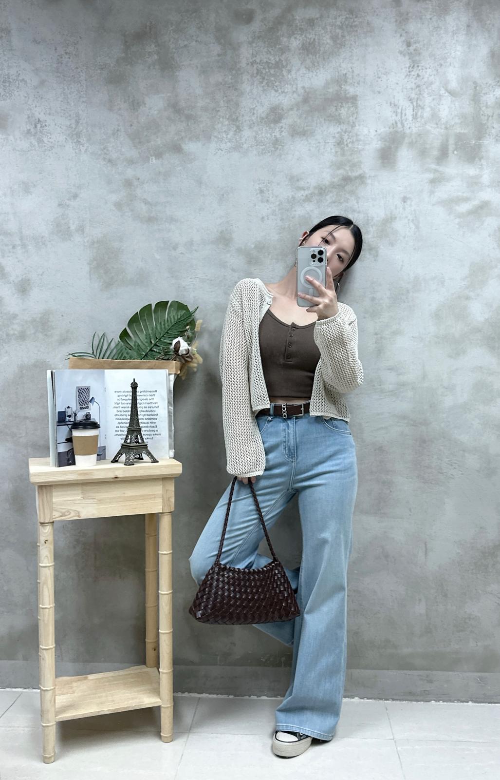 V07 扣鈕暗紋Bra top