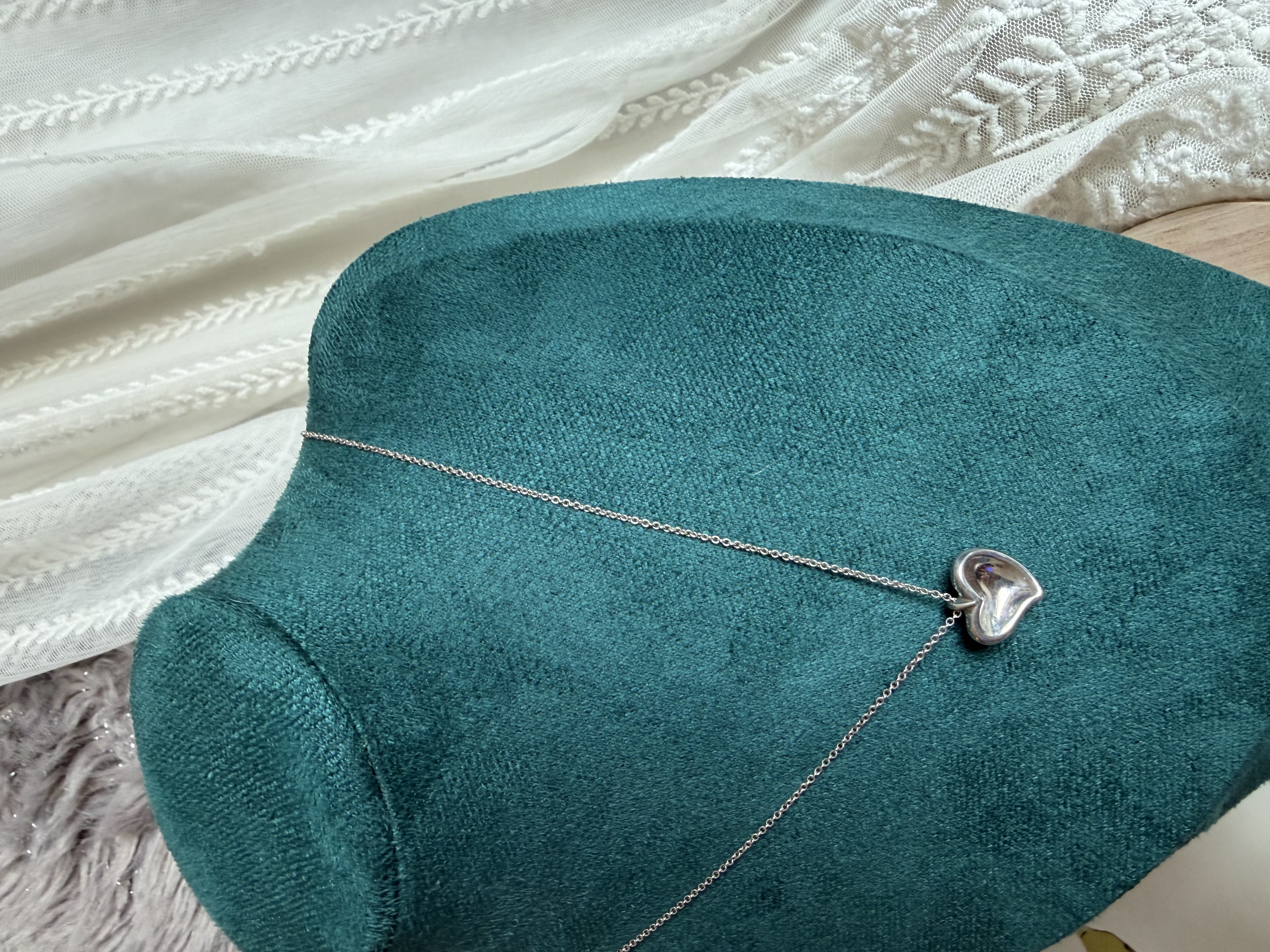 Tiffany & Co. Elsa Peretti Carved Heart 925 silver Necklace