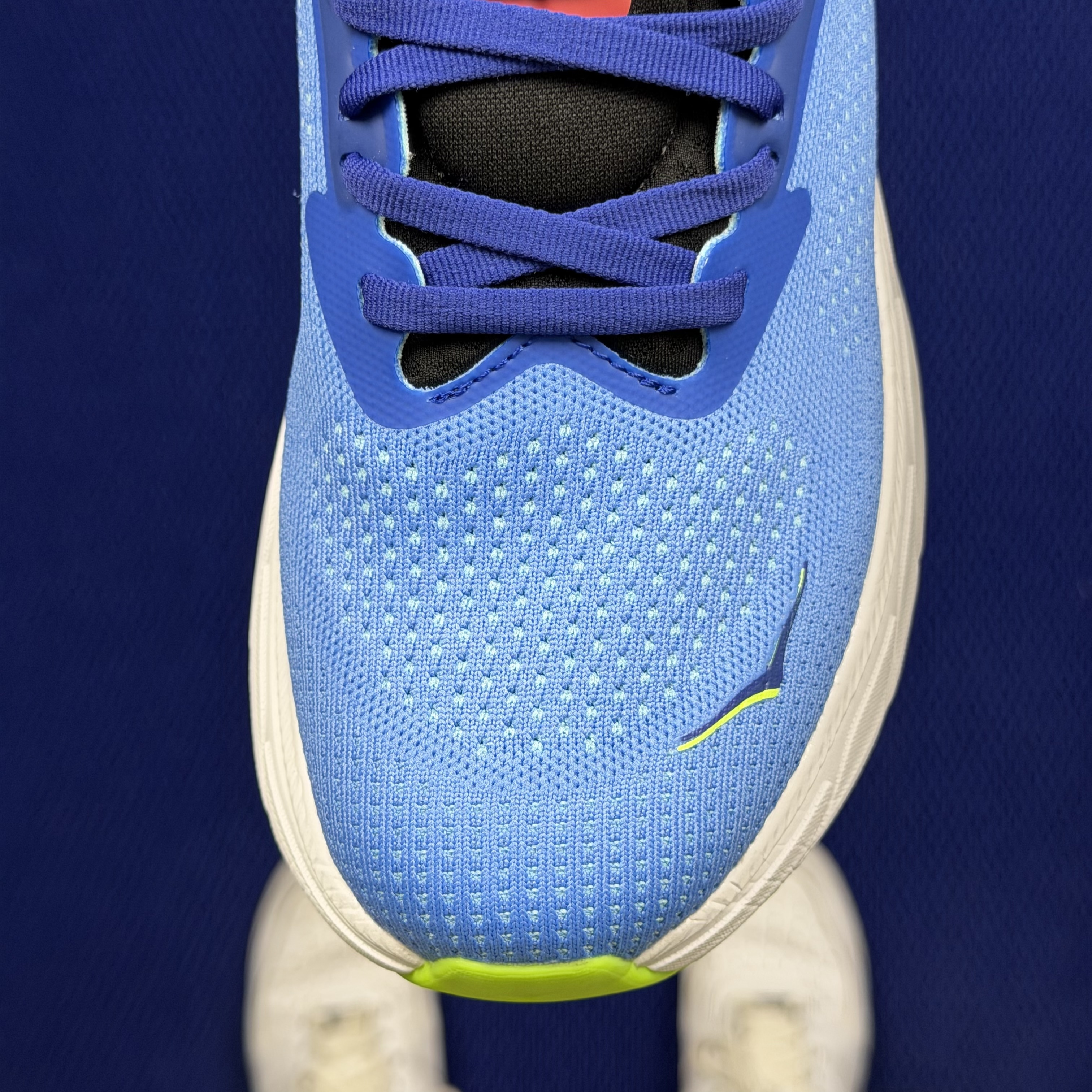 Hoka One One Arahi 7