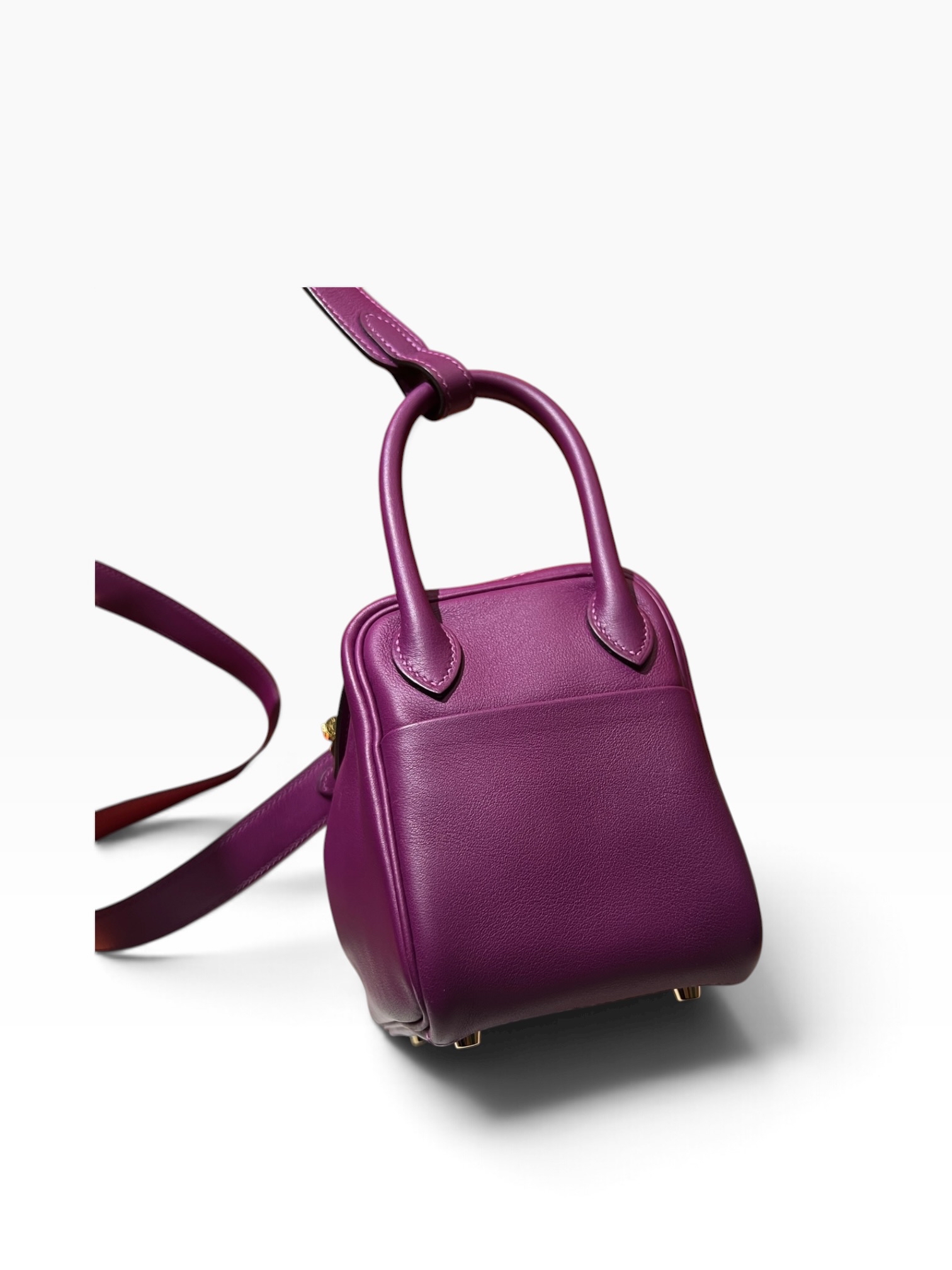 Pre owned hermes Lindy stamp z A10292
