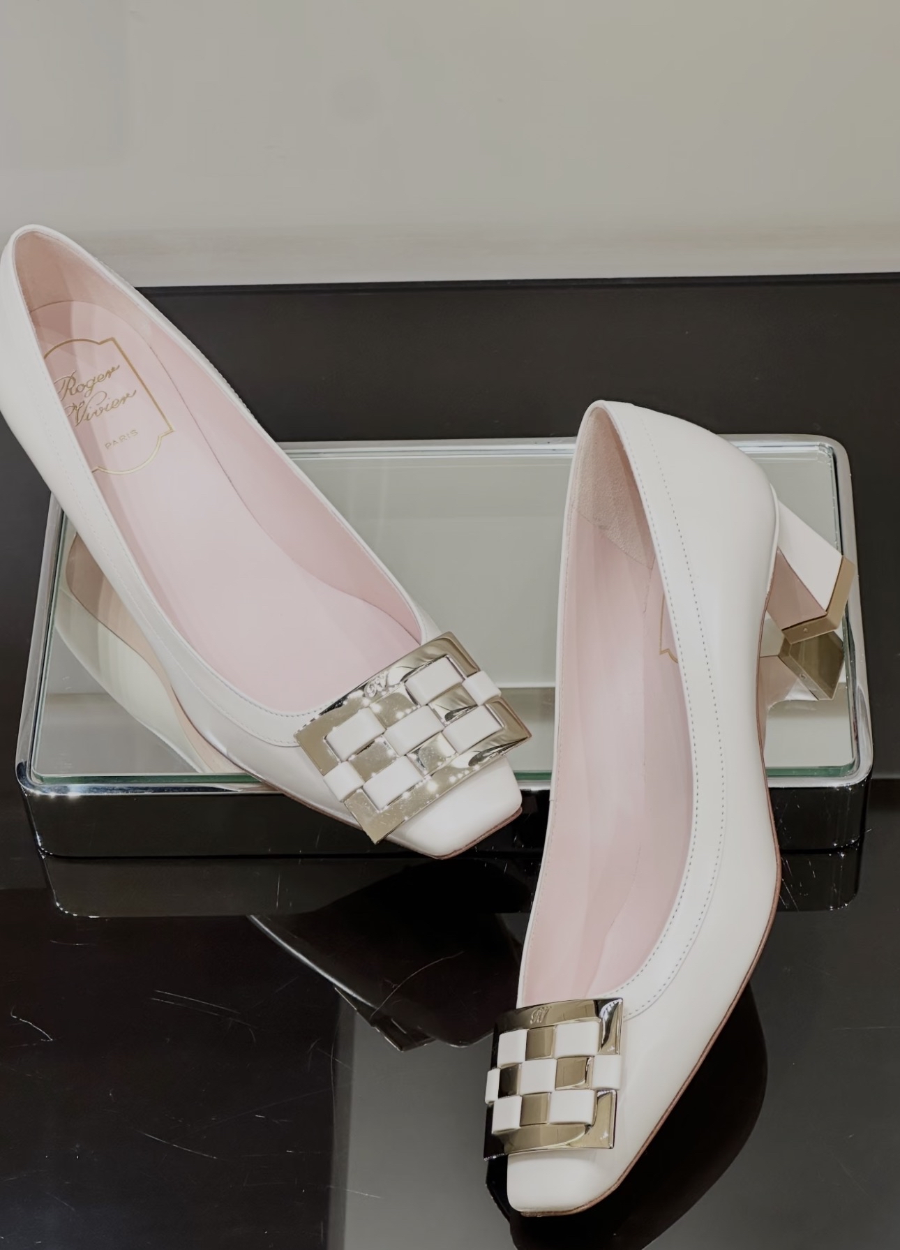 斷碼特價✨訂貨📮 RV 白色編織扣4.5cm 高跟鞋  Size 38/38.5