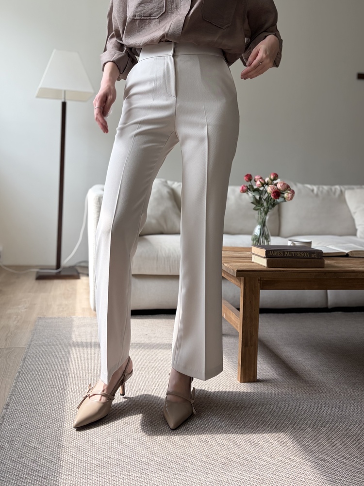 Classique Tailored Pants (Light Beige)