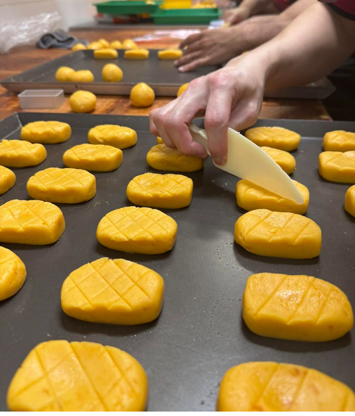 馬來西亞源香蛋黃拉絲麻薯鳳梨酥 