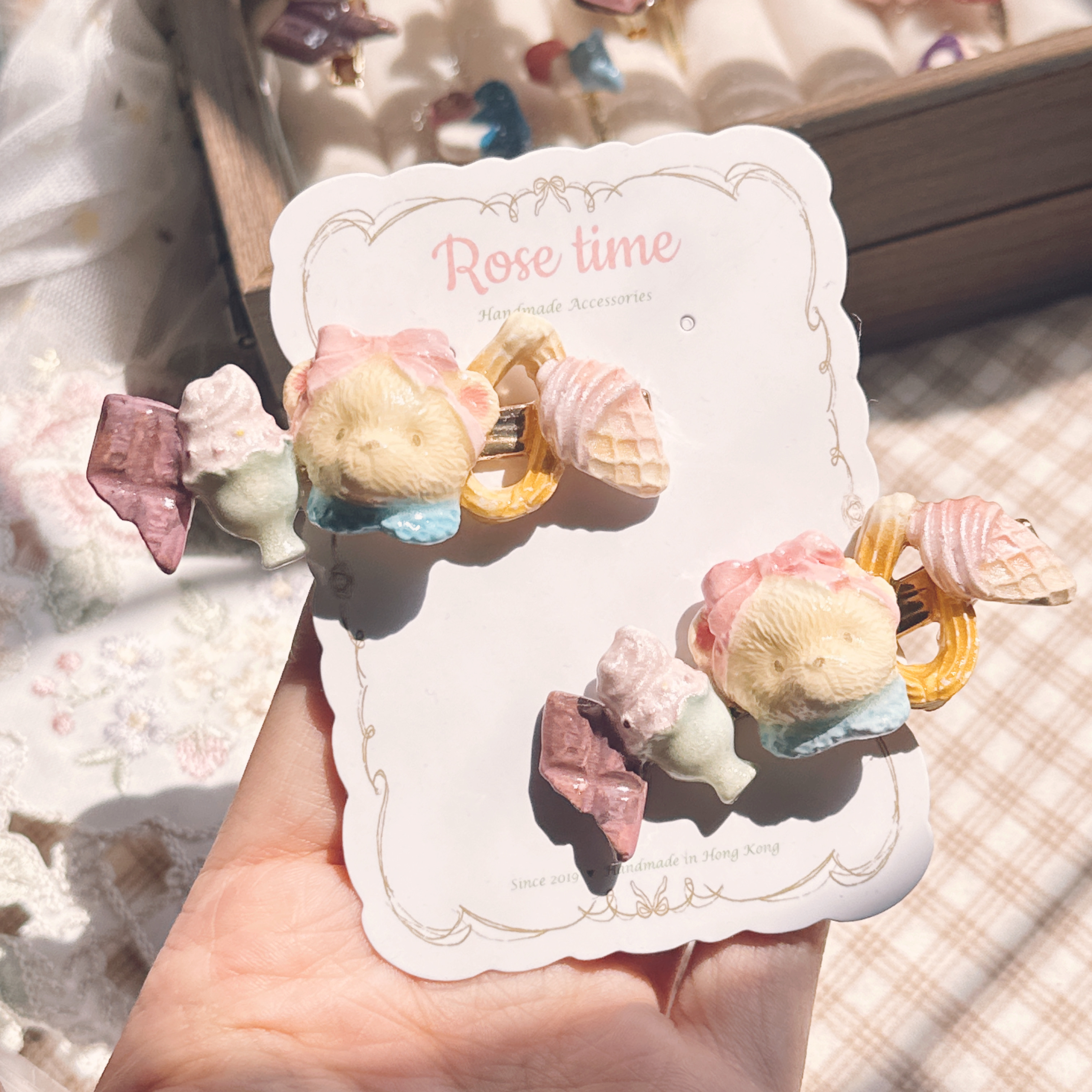 手繪 貪吃甜品小白熊🐻‍❄️髮夾 雪糕 🍦朱古力🍫