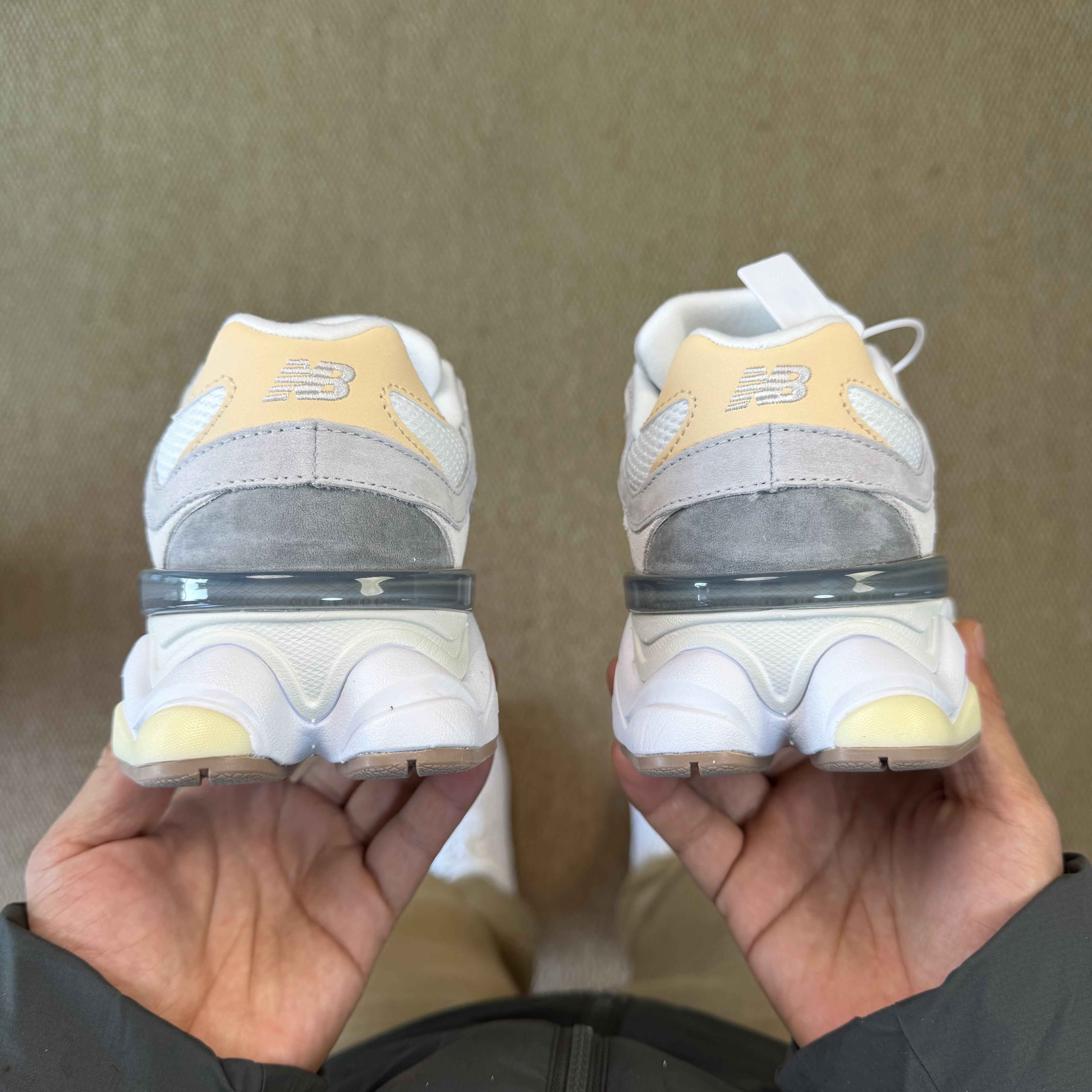 New Balance 9060 U9060AUB