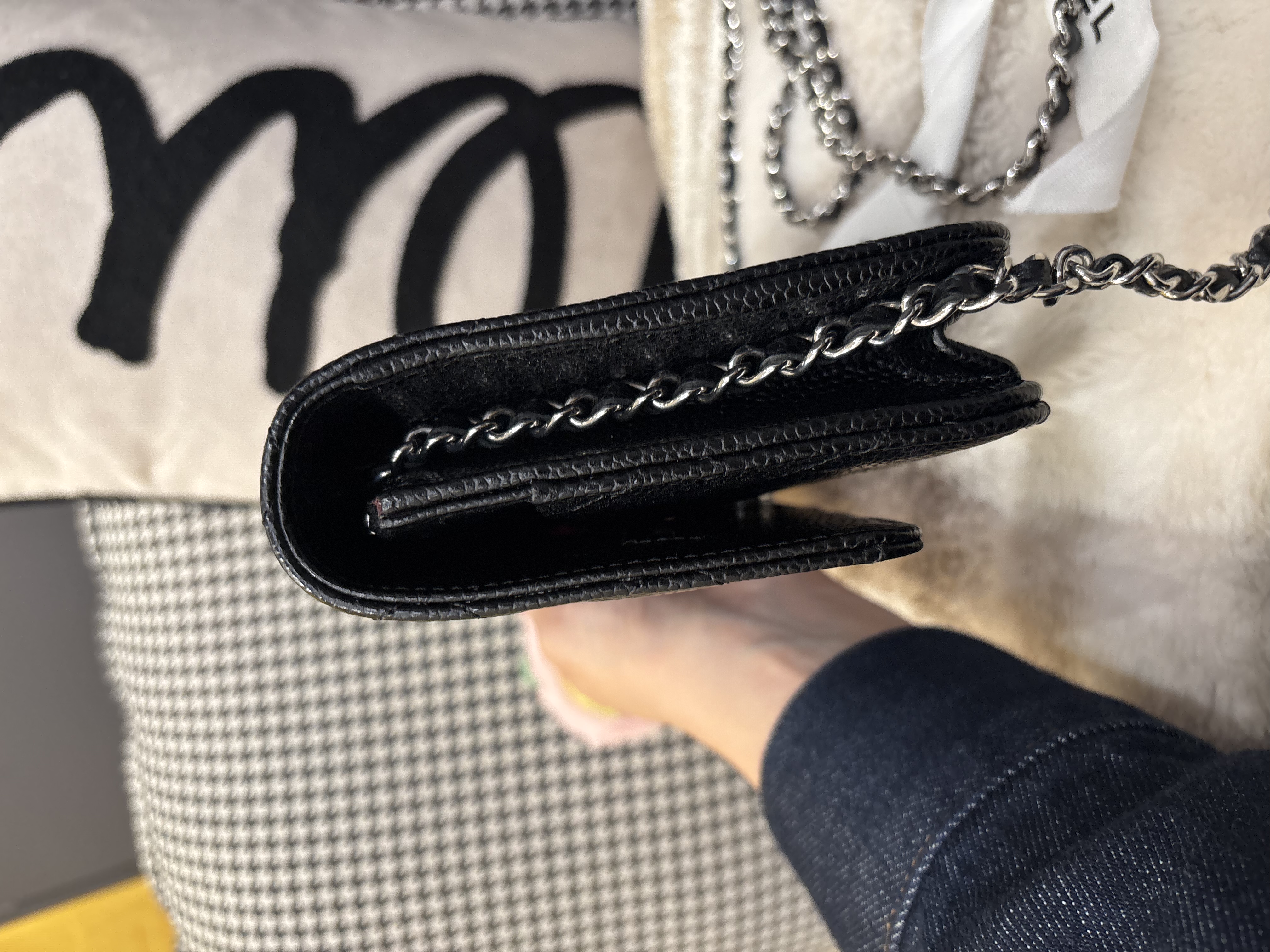 全新 Chanel wallet on chain 黑色荔枝牛皮銀扣 100%Authentic, 全新Brand New ✅日本收據✅晶片✅Dust bag ✅Box