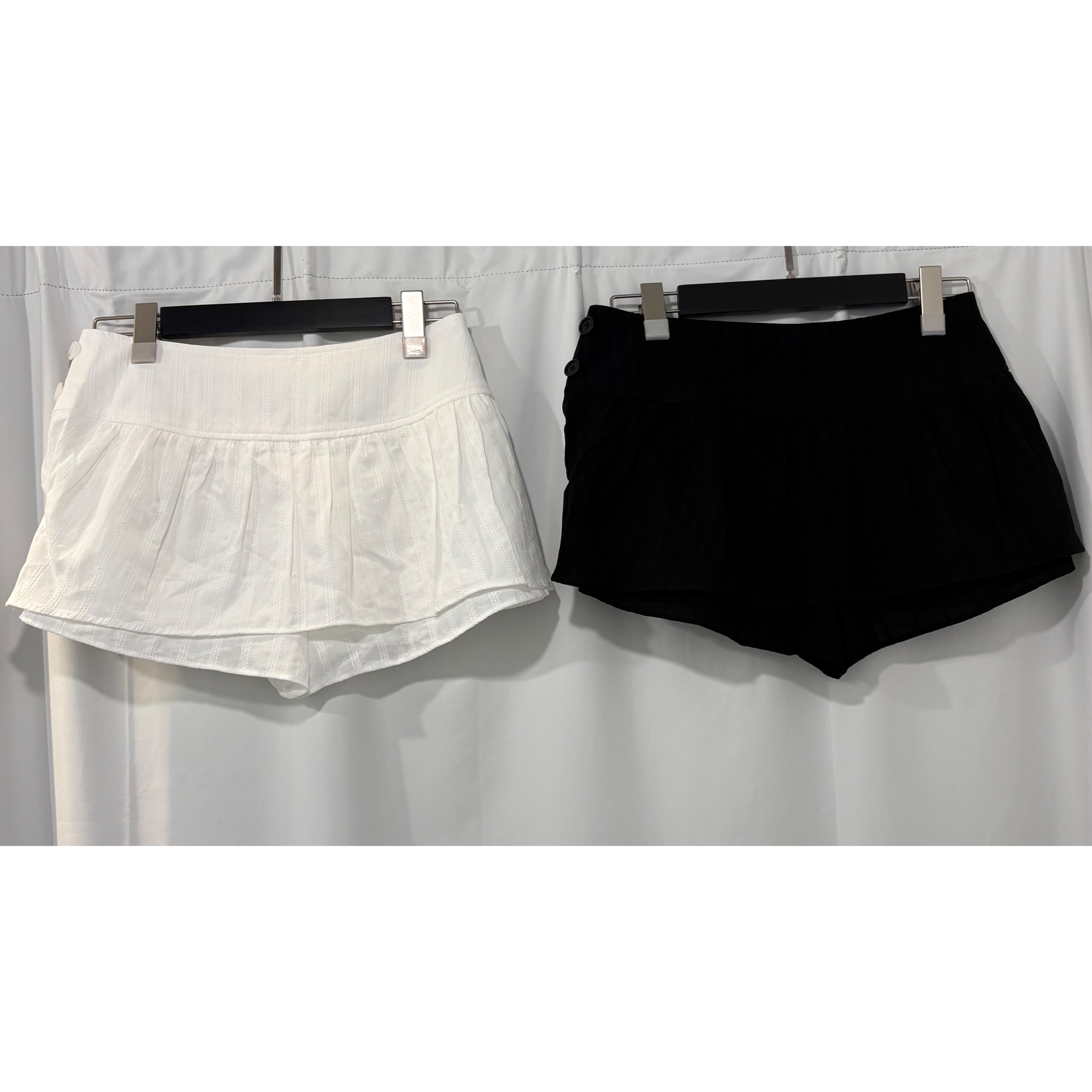 新品價8月4截單🍑2608A《STRIPED JACQUARD SKPT》