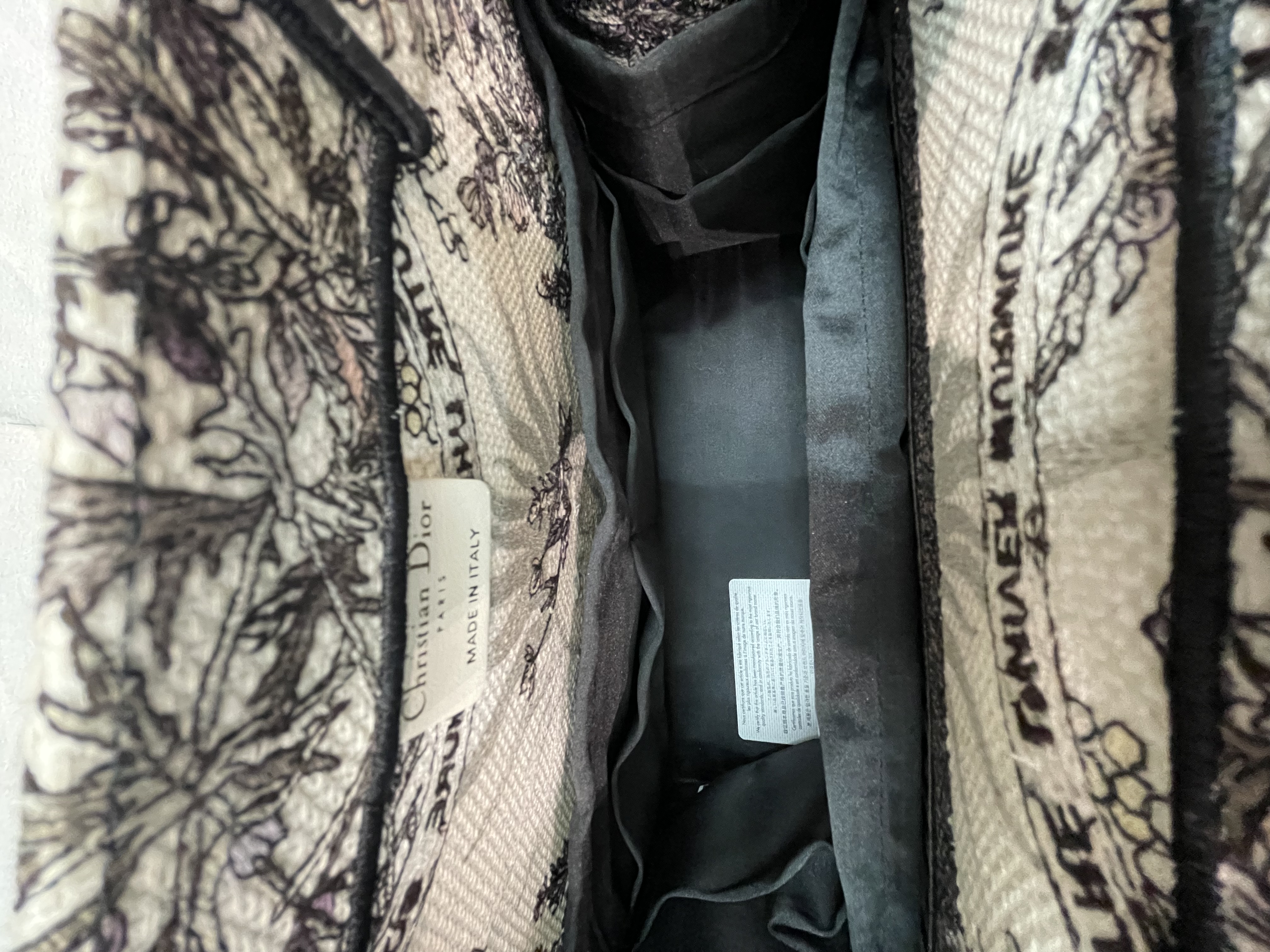 Pre-Owned DIOR Tote Bag / Product Code: 26050227 