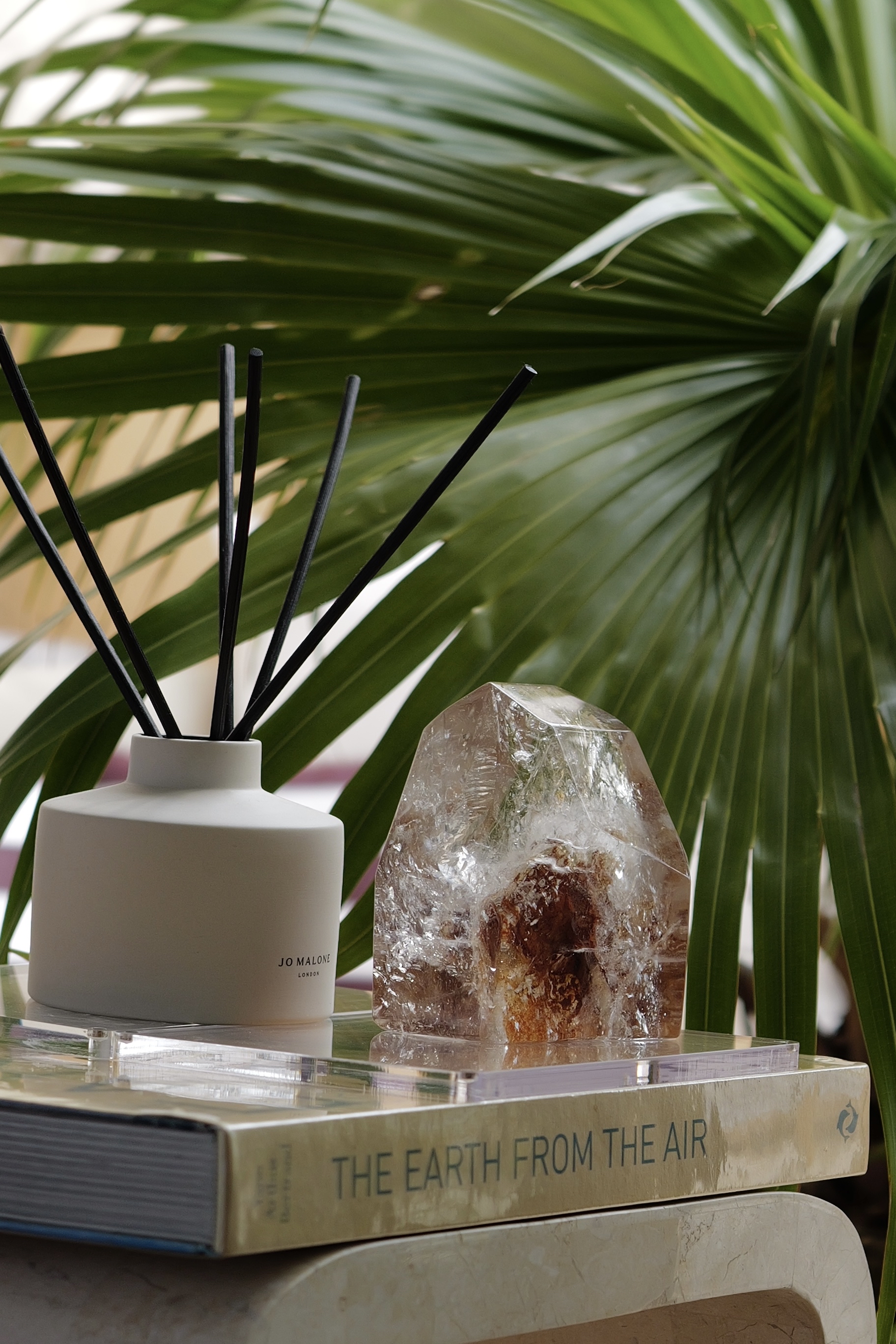 ꧁ 1.3Kg 12.2cm白水晶共生紅泥柱꧂CQ.1016C71G13AF-RA1*11JT