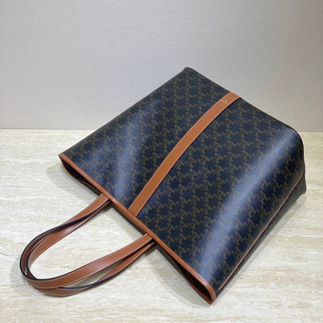 🔥大货实拍图 𝗖𝗘𝗟𝗜𝗡𝗘♥𝗧𝗥𝗜𝗢𝗠𝗣𝗛𝗘 𝗖𝗔𝗡𝗩𝗔𝗦购物袋 型号：191112 尺寸：30*37*22cm