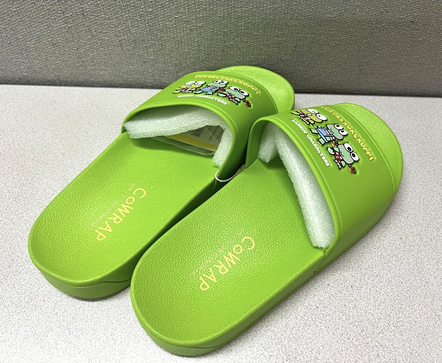 🎌日本直送🎌CoWRAP x Sanrio 彩色系列 拖鞋