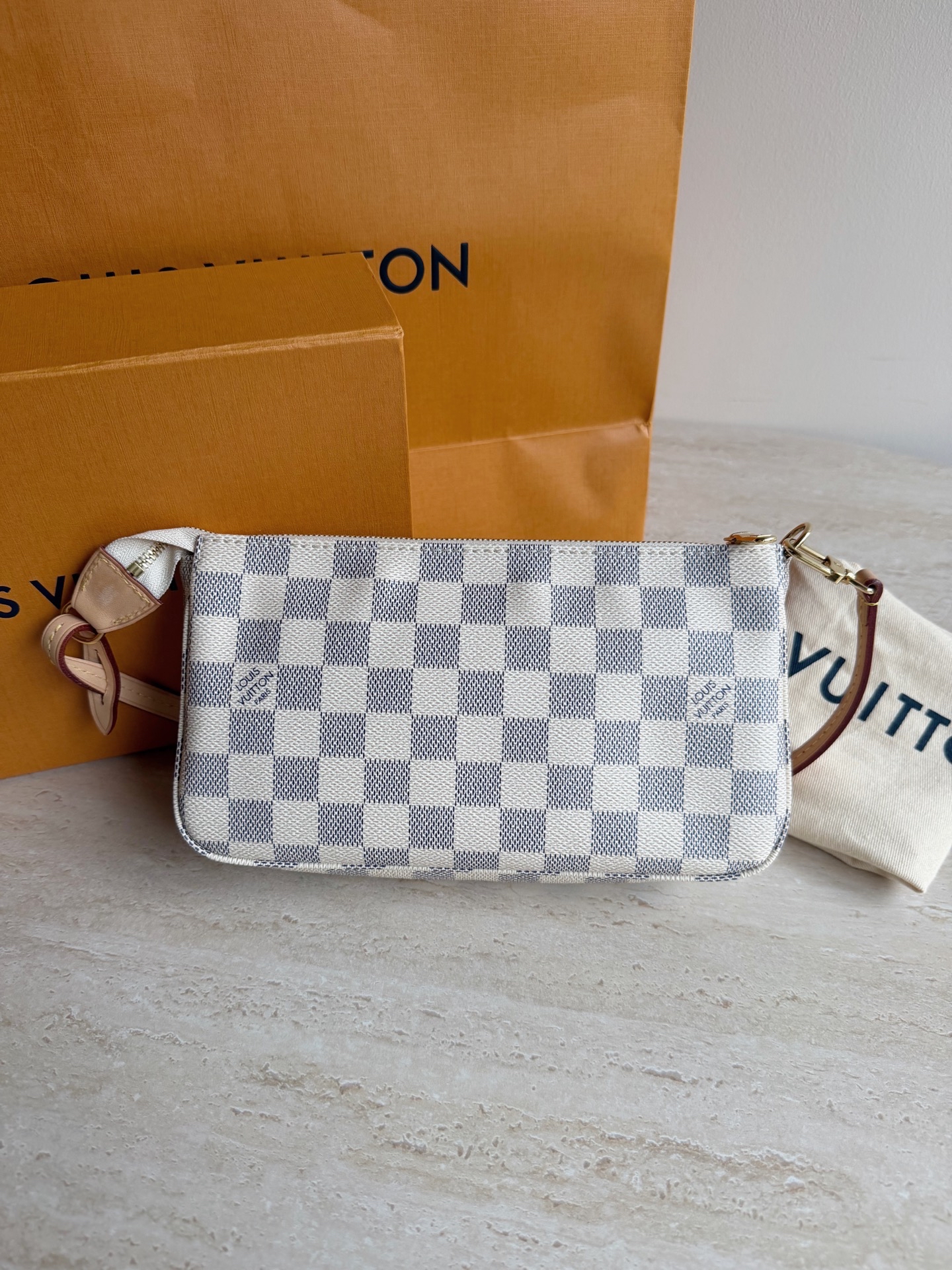 【預訂貨品】LV白棋盤格麻將包