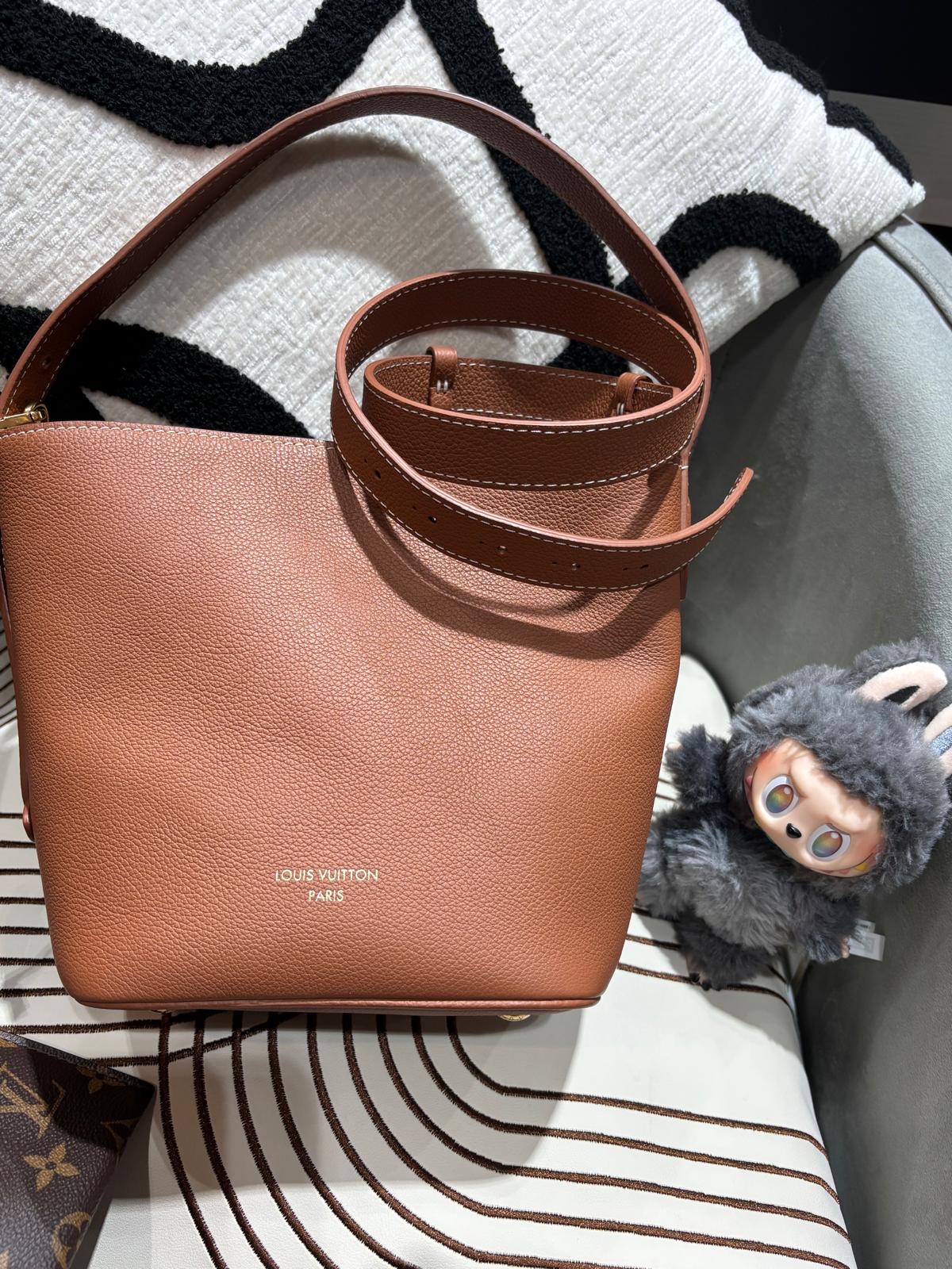 LV Low KeyAll In BB bucket Bag 100%Authentic, 98%New ✅Coin Purse ✅Dust bag