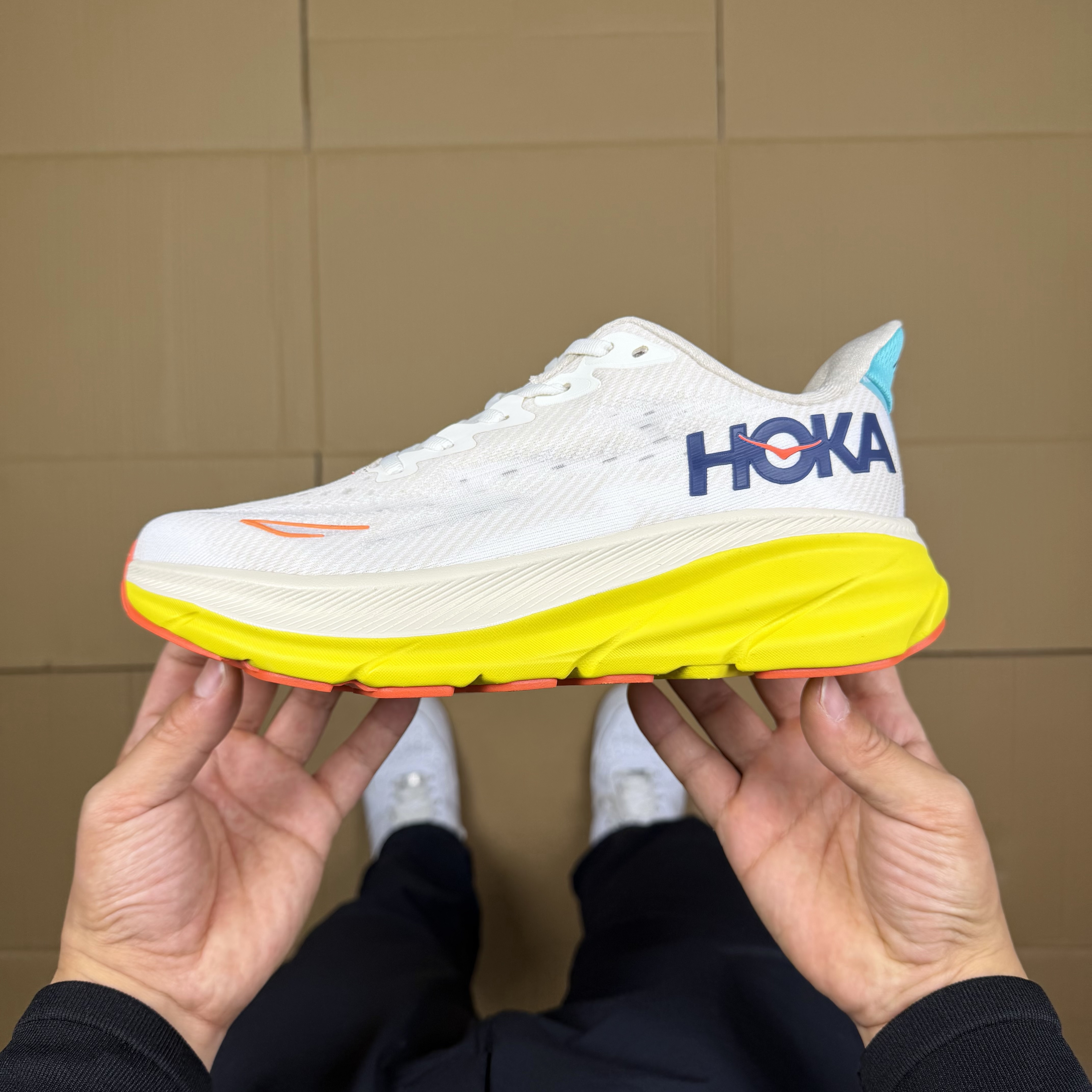 Hoka Clifton 9