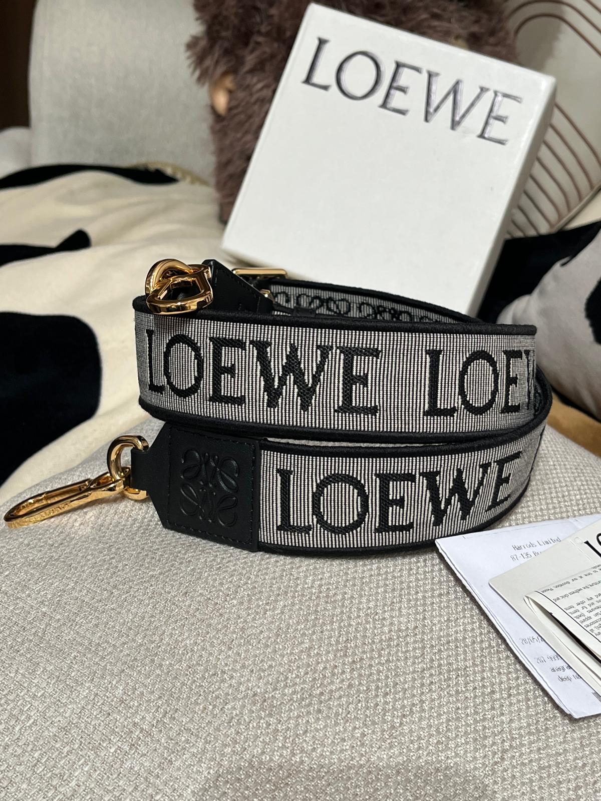 未使用品 Loewe Anagram strap 黑色可調節長度 65-105cm 100%Authentic,unused  ✅box 