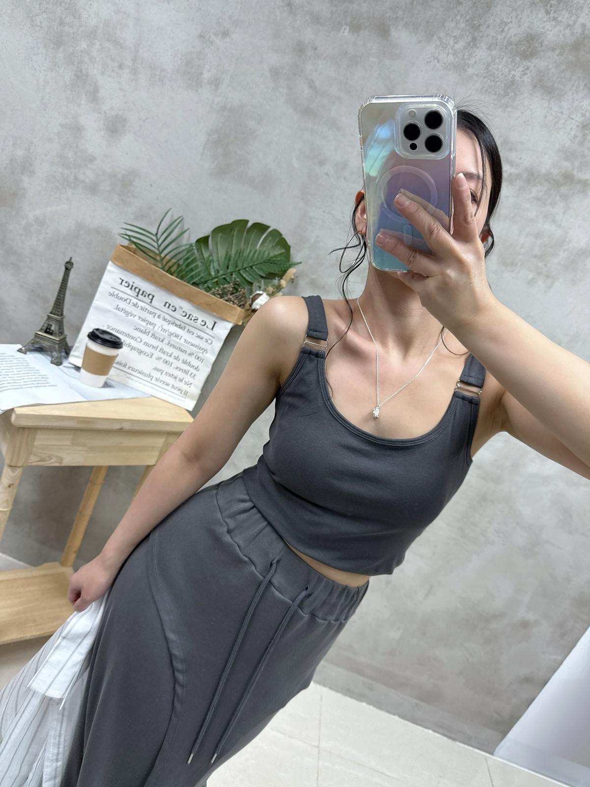 B06 銀扣方領長Bra top