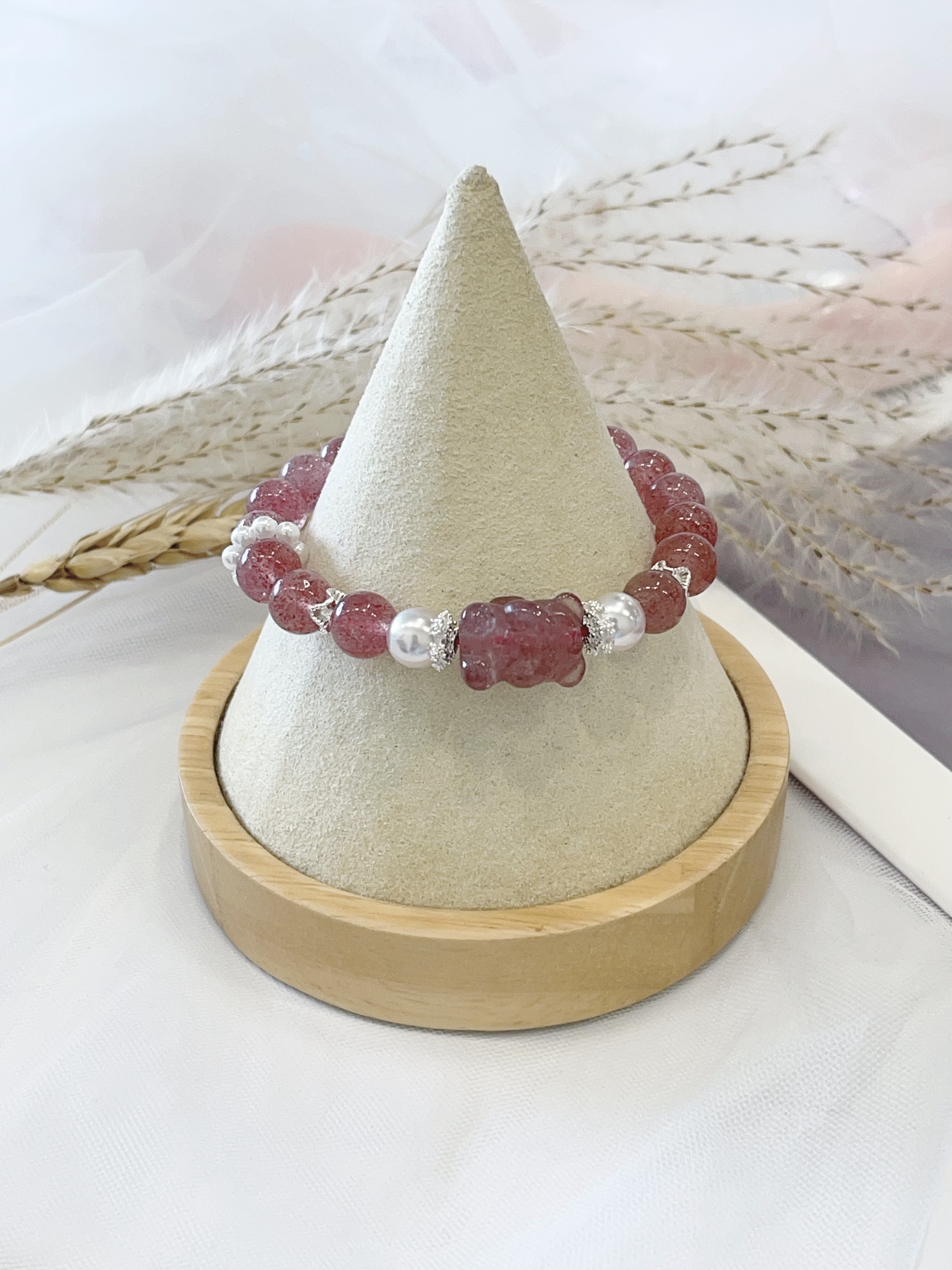 🧸 草莓晶 × 小熊  Strawberry Quartz & Bear Charm ｜8mm 