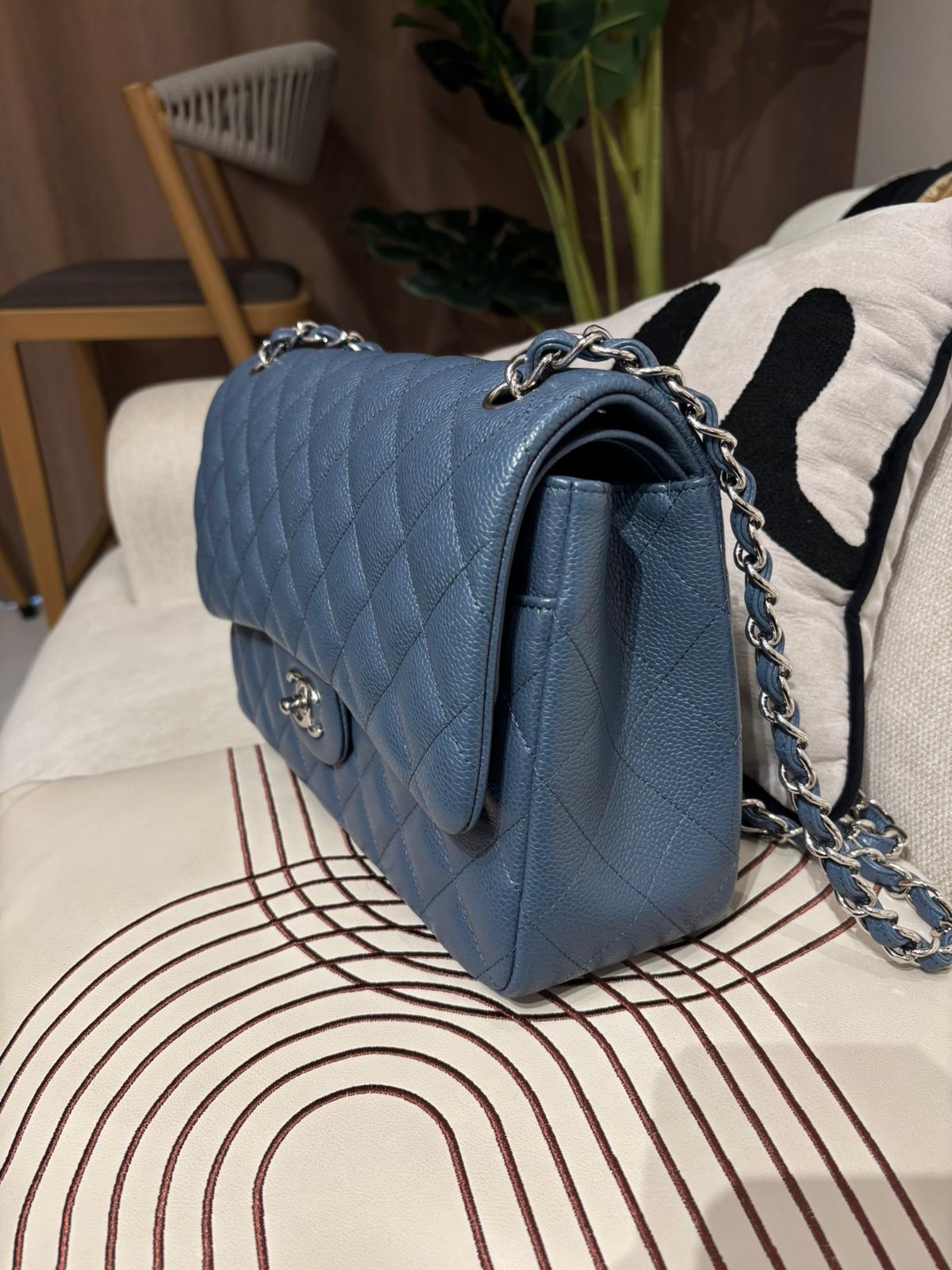 Chanel classic flap 30cm jumbo A58600荔枝牛皮銀扣,100%Authentic ,98%new ✅CARD✅塵袋✅box