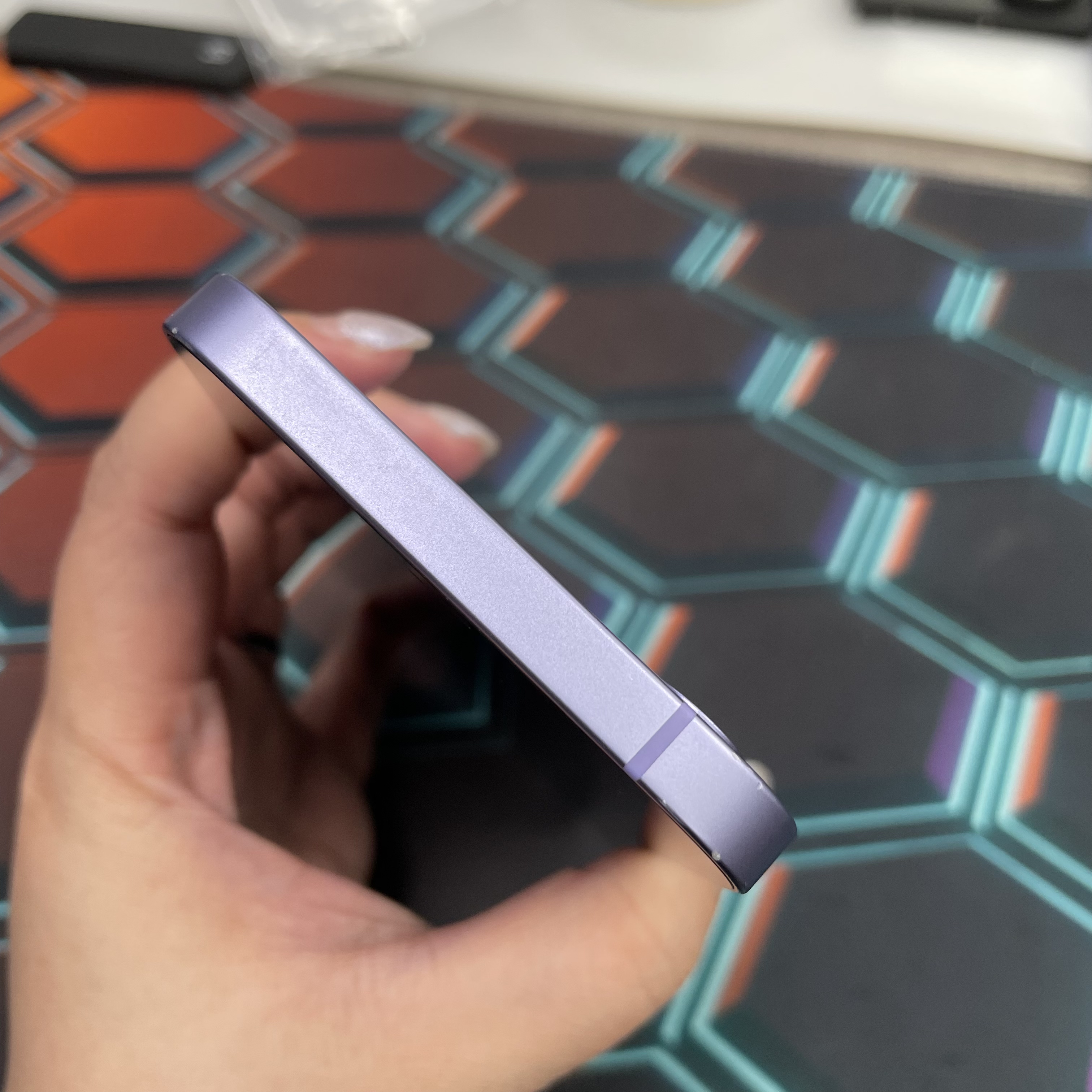 *7118 12 勁靚機 128GB 電77 紫色 purple