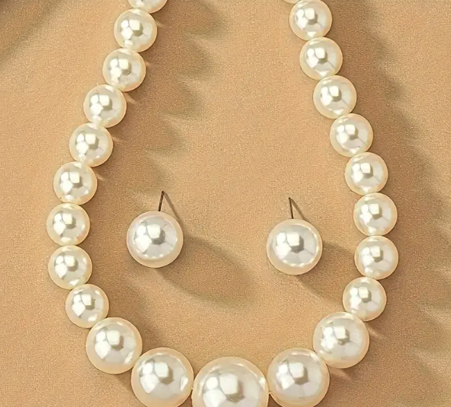 Elegant Style  Necklace & Matching Earrings Set