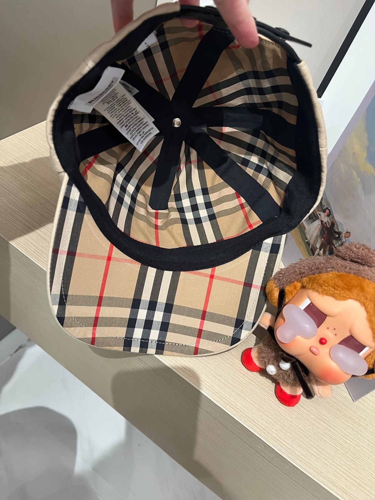 Burberry Logo Print Basketball Cap 100%Authentic, 99%New 