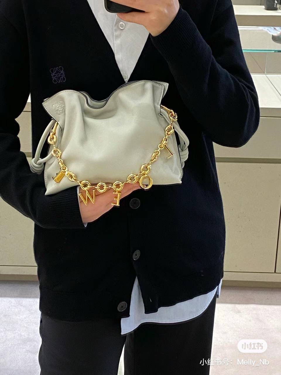 论一个包💼如何变得更高级系列‼️ 👉🏻胸针➕链条➕宽肩带🩷 （特别提醒⏰：所有配饰都需要另外购买‼️）