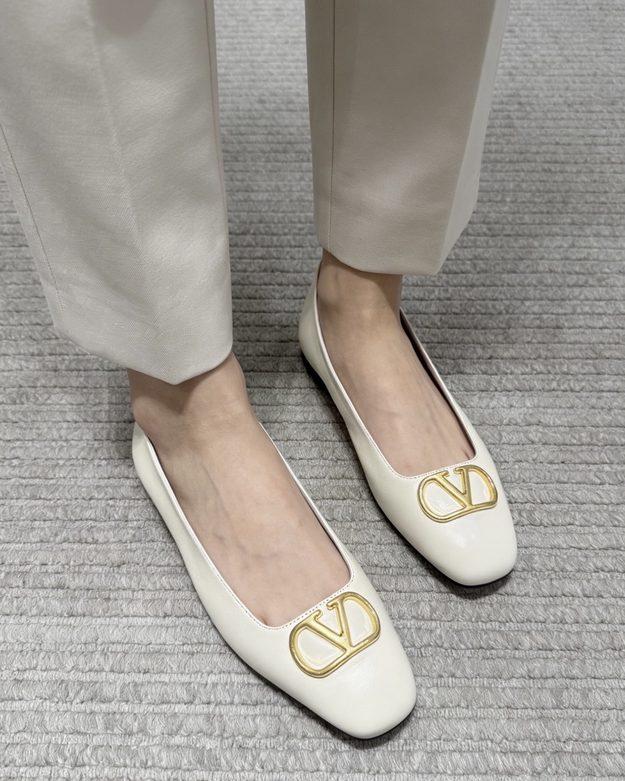 訂貨📮Valentino 新款 小羊皮平底芭蕾舞鞋 質地柔軟 Size 35-40 有半碼