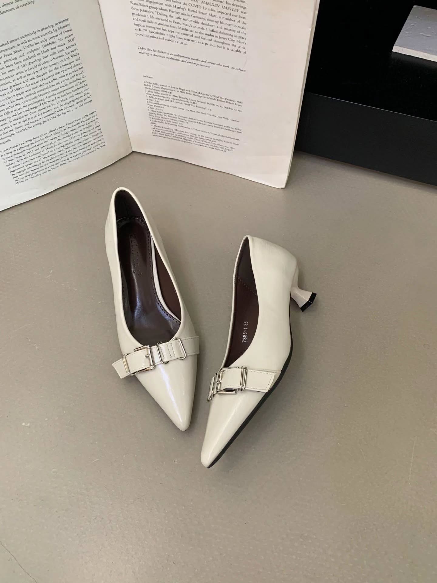 7388-1 时尚扣带高跟鞋 🇨🇳