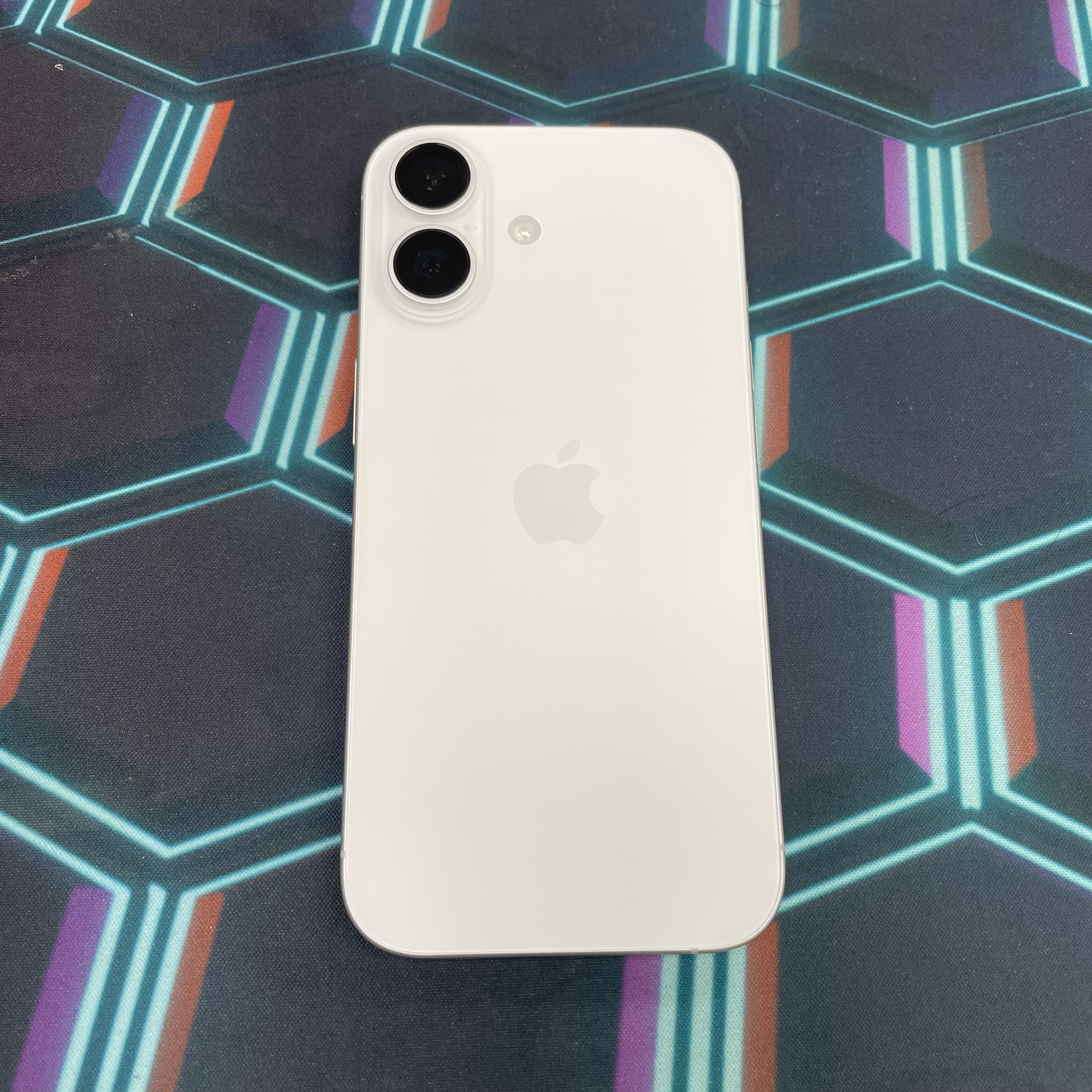 *8074 17 勁靚機 256GB 電90 白色 white