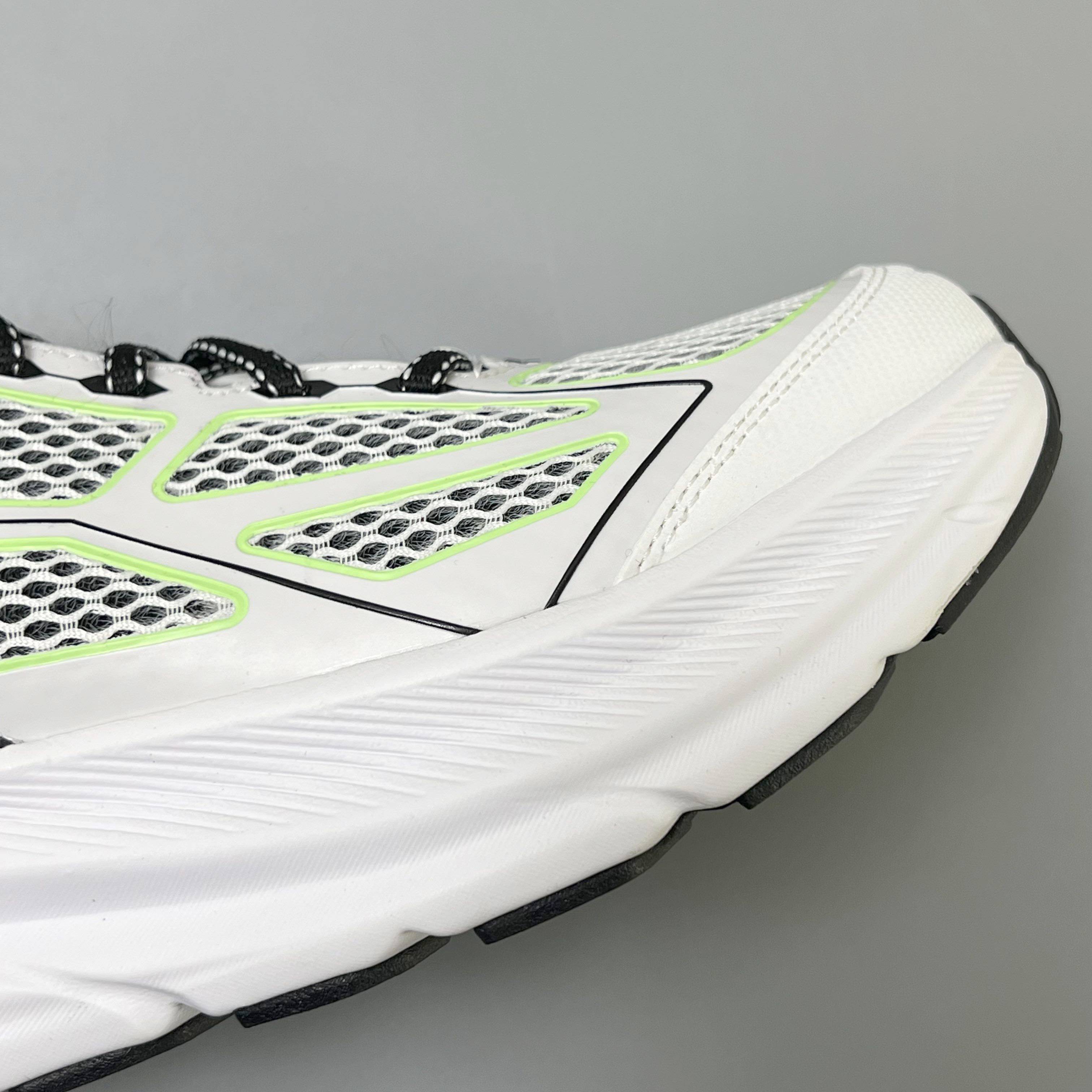 HOKA ONE ONE Clifton One9