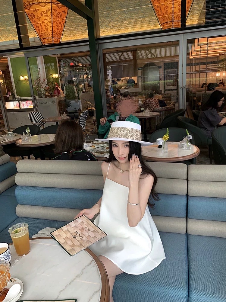 ST339白色吊带两件套