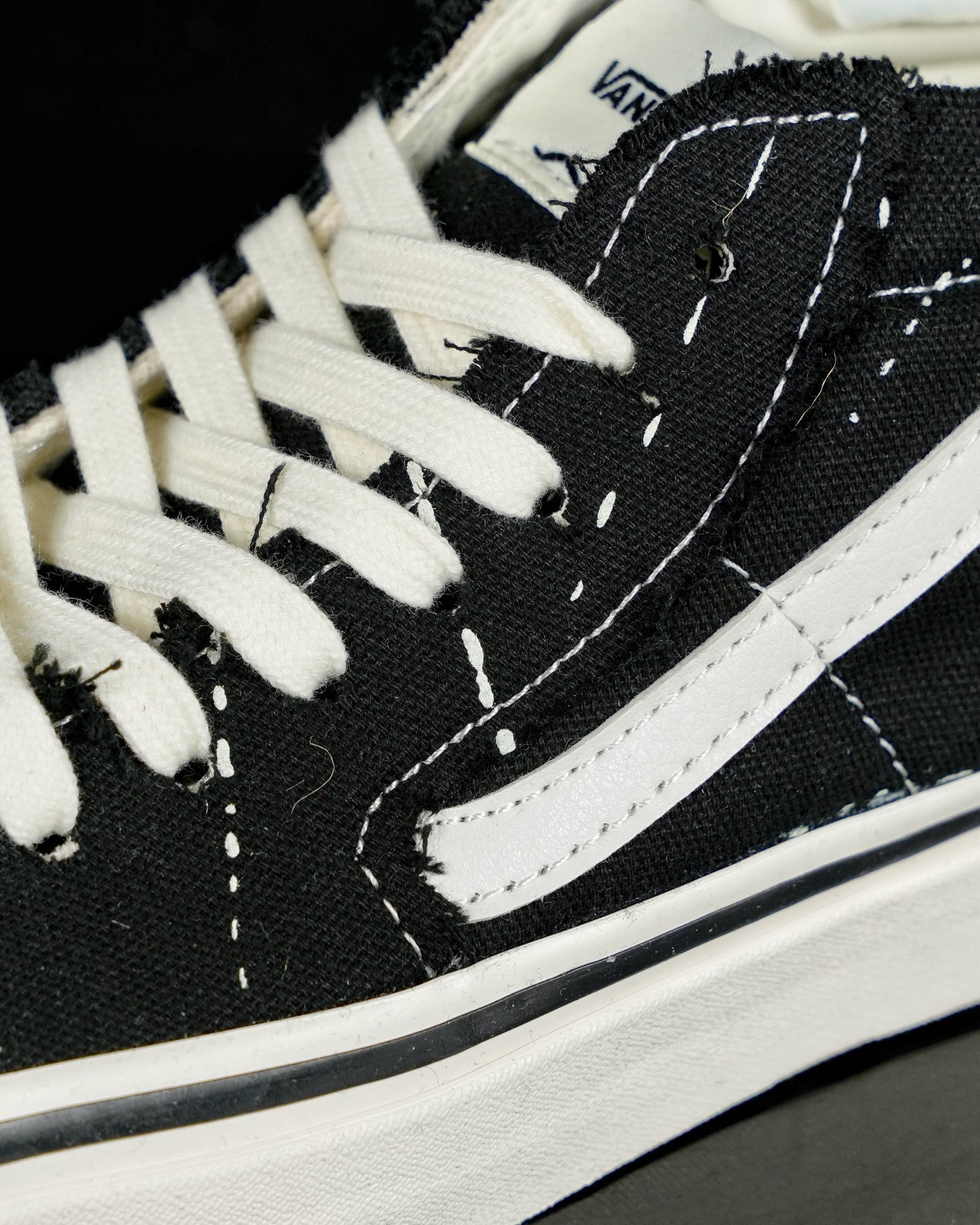 Vans x Invincible Sk8-Mid Reissue