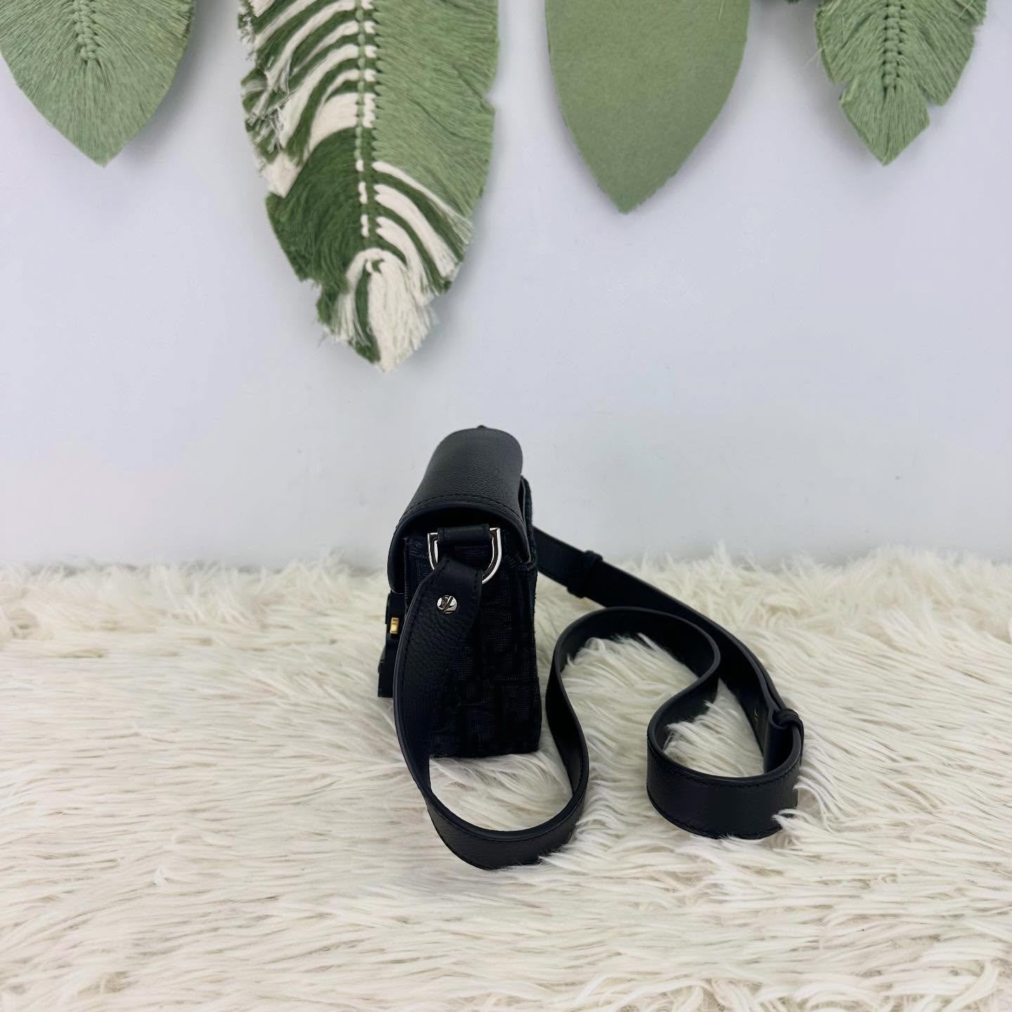 DIOR 🤍PRE OWNED Saddle 黑色老花郵差包 2025年 全套有單🖤