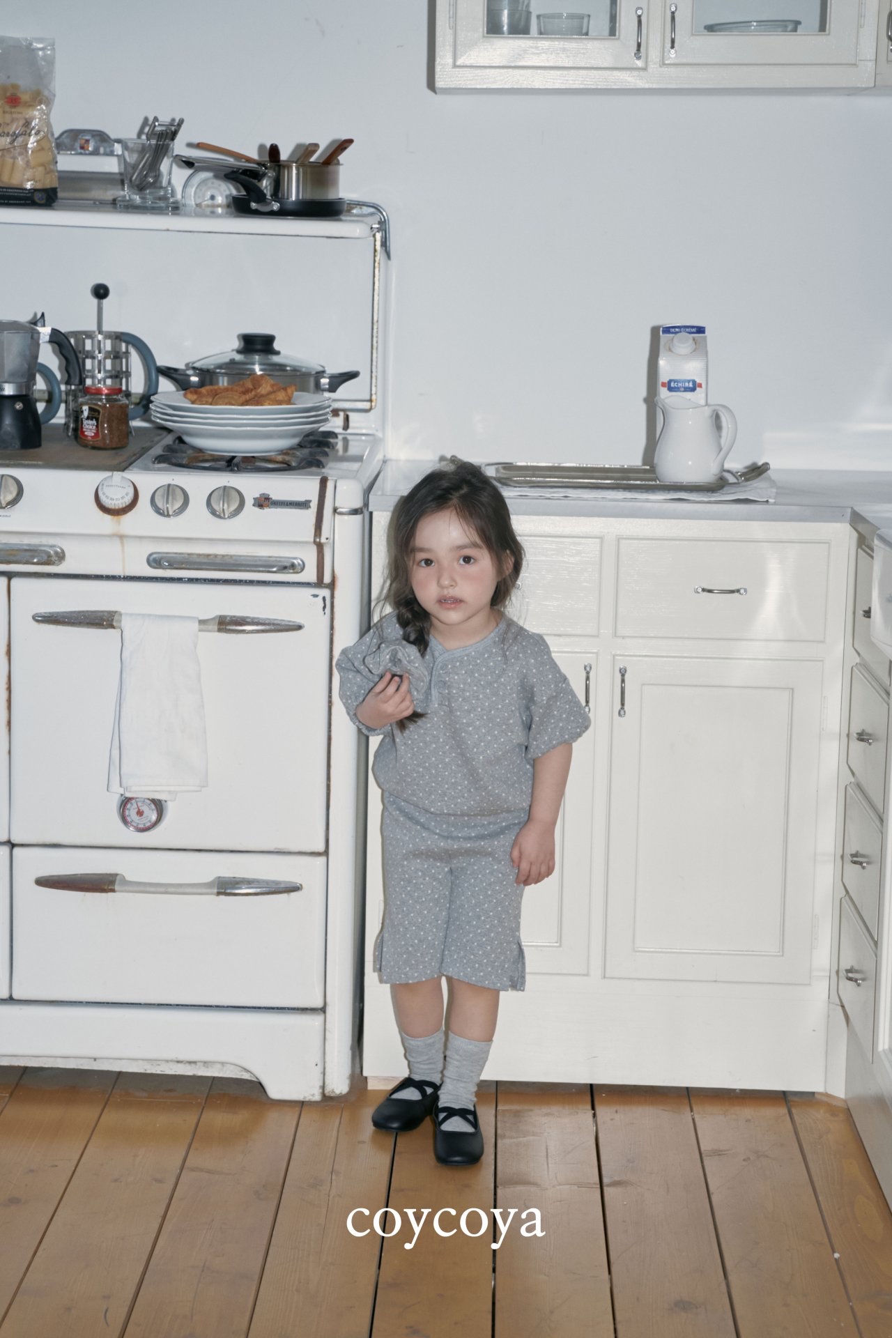 🌸預訂 韓國直送🌸🇰🇷COYCOYA兩色波點鈕扣短袖上衣