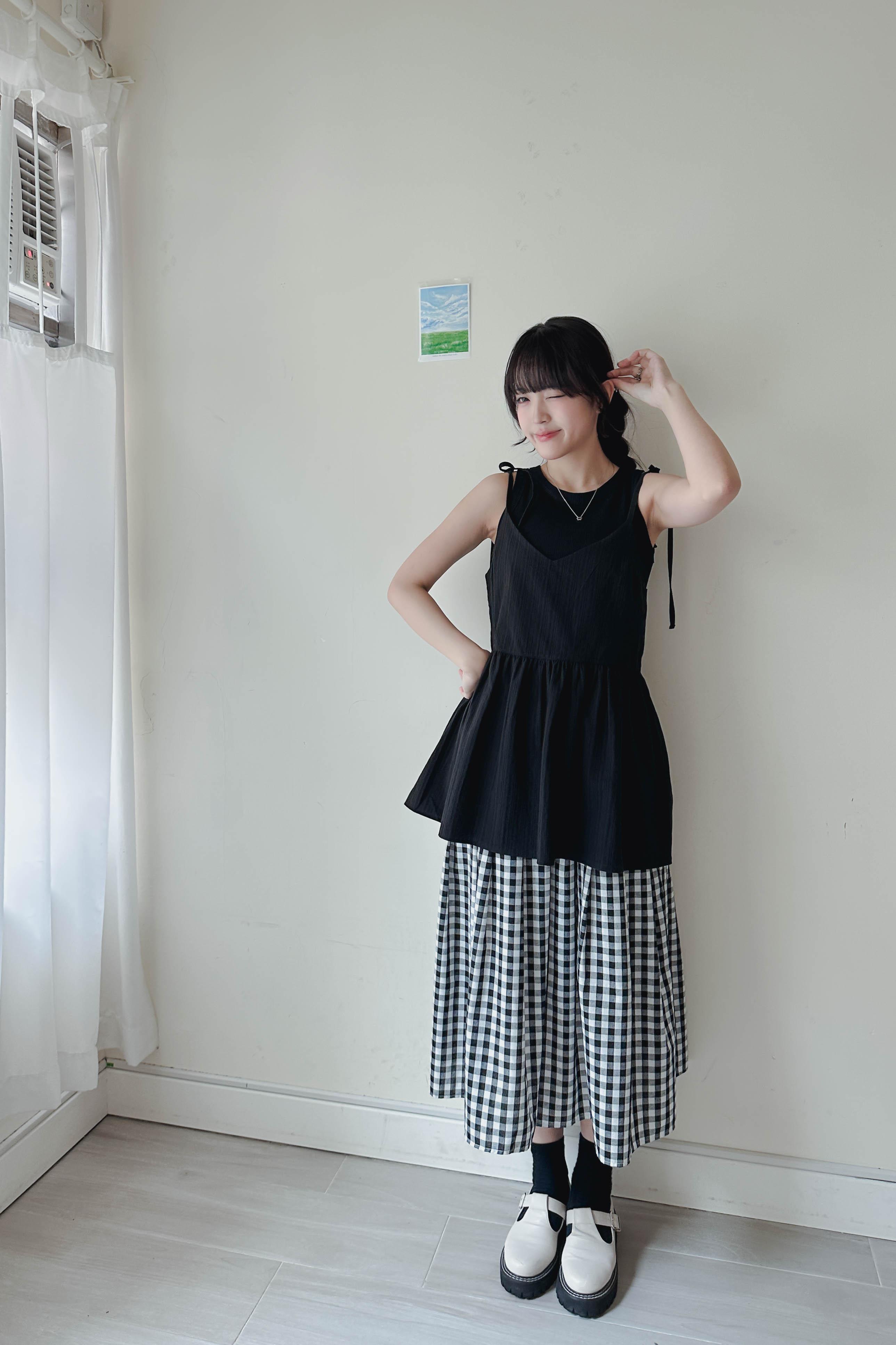 夏日女孩打褶格仔裙