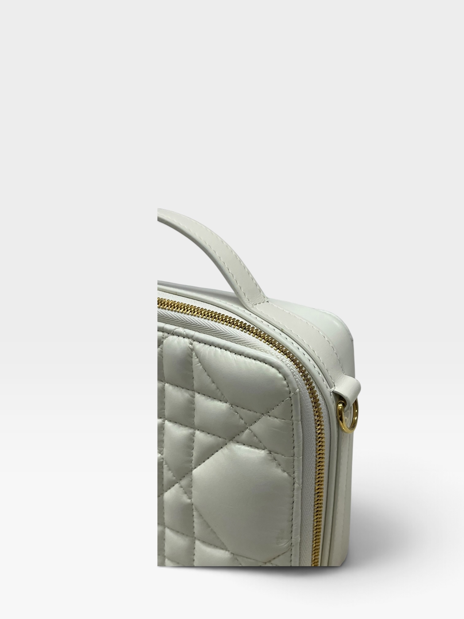 Pre-Owned DIOR Caro Pouch / Product Code: 102918